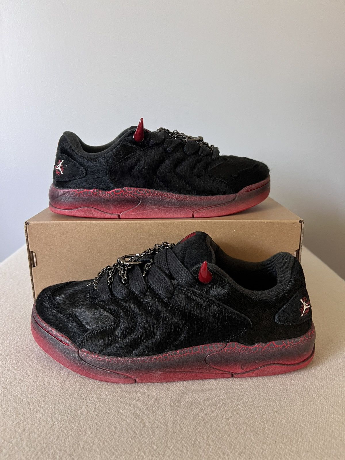 Jordan Brand Jordan Session Raging Bull Sneakers in Black Size US 8 / EU 41 - 2 Thumbnail