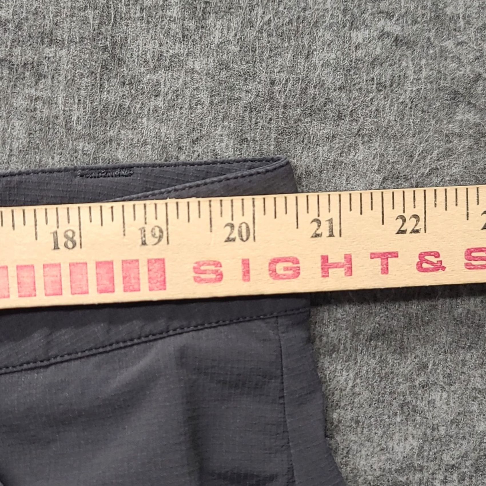 Mountain Hardwear VINTAGE Mountain Hardwear Shorts Womens 10 Logan Canyon Regular Fit Cargo Hiking MTB Size 32" / US 10 / IT 46 - 3 Thumbnail