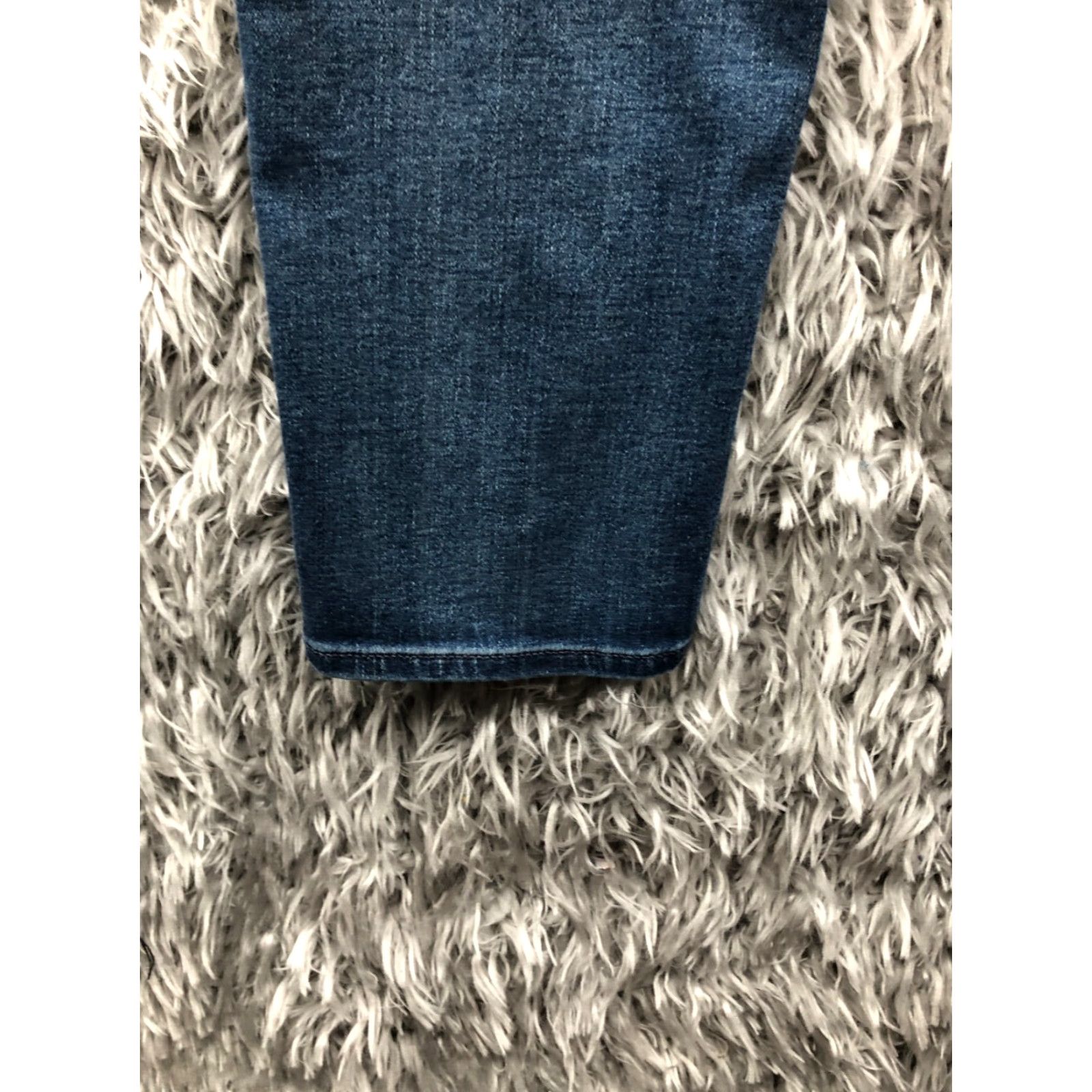 Lou & Grey Lou & Grey Skinny Jeans Size 6 Womens Mid Rise Blue Denim Slim Fit, 5-Pocket, 30 Inseam, Regular Rise, Belt Loops, Zip, Cotton, Medium Wash, Jeans Size 28" / US 6 / IT 42 - 7 Thumbnail