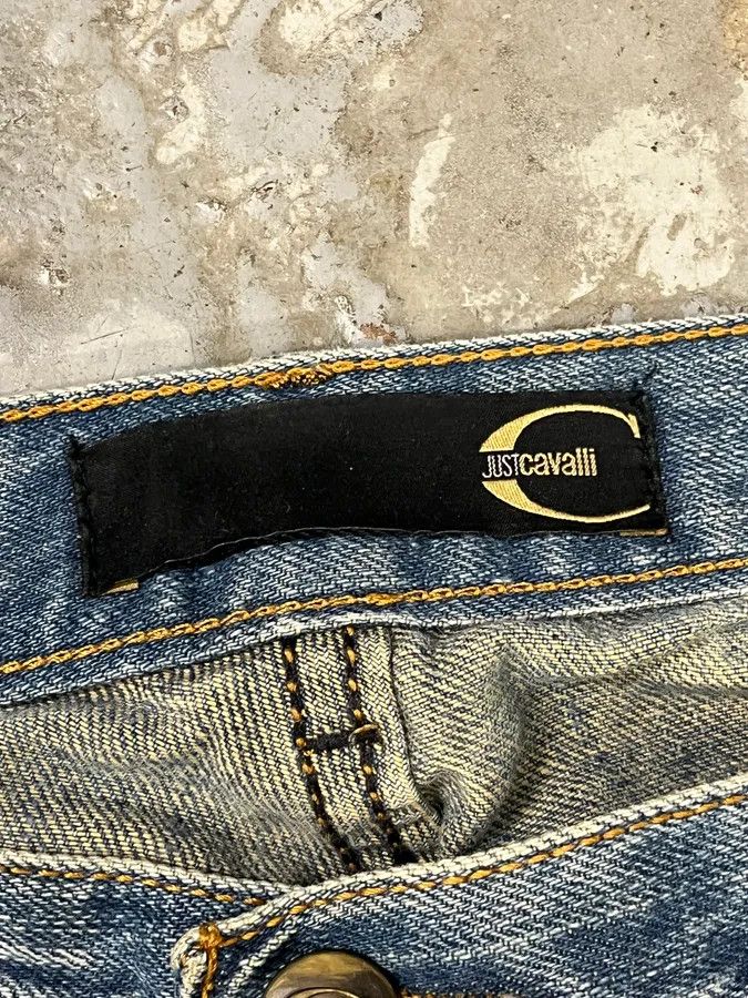 Just Cavalli 2000s Cavalli Faded Denim Distressed Denim Jeans Size US 32 / EU 48 - 9 Thumbnail