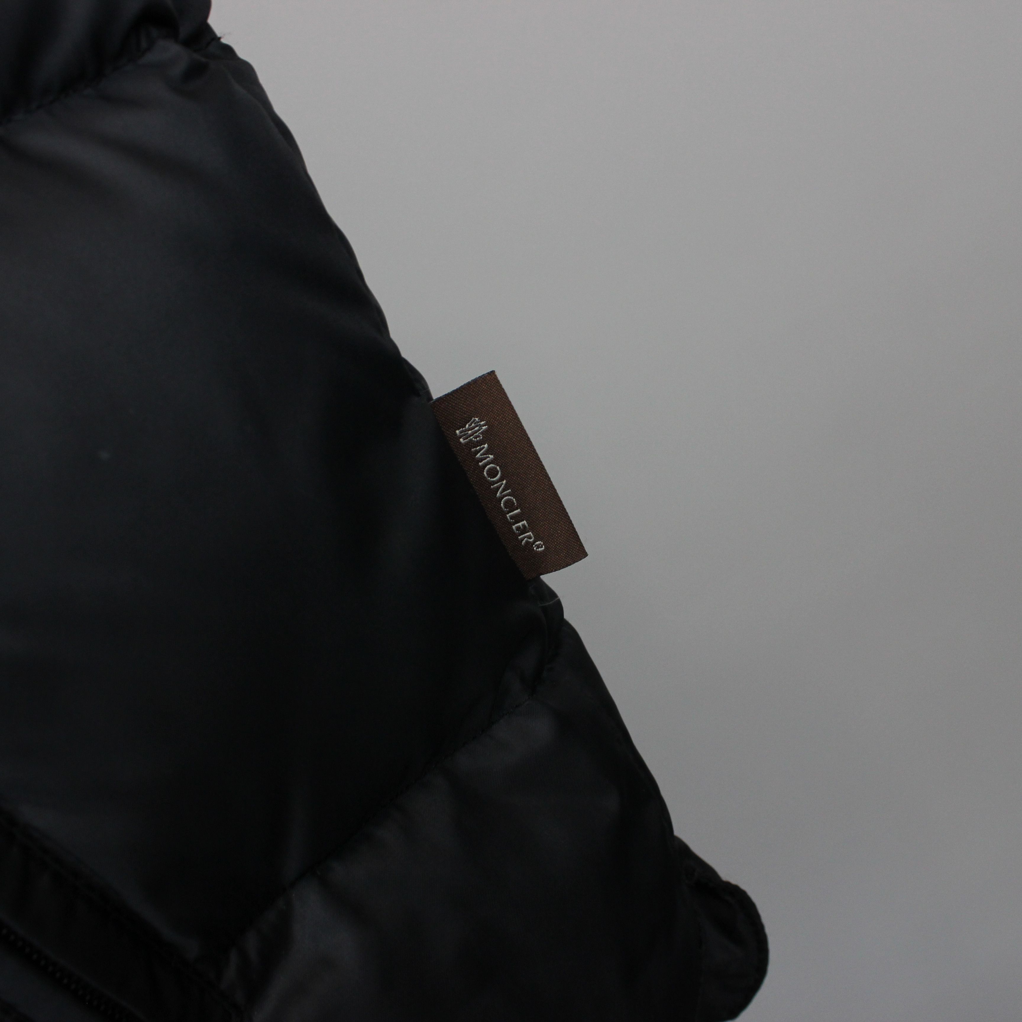 Moncler Moncler down vest gilet black M L Size US L / EU 52-54 / 3 - 8 Thumbnail
