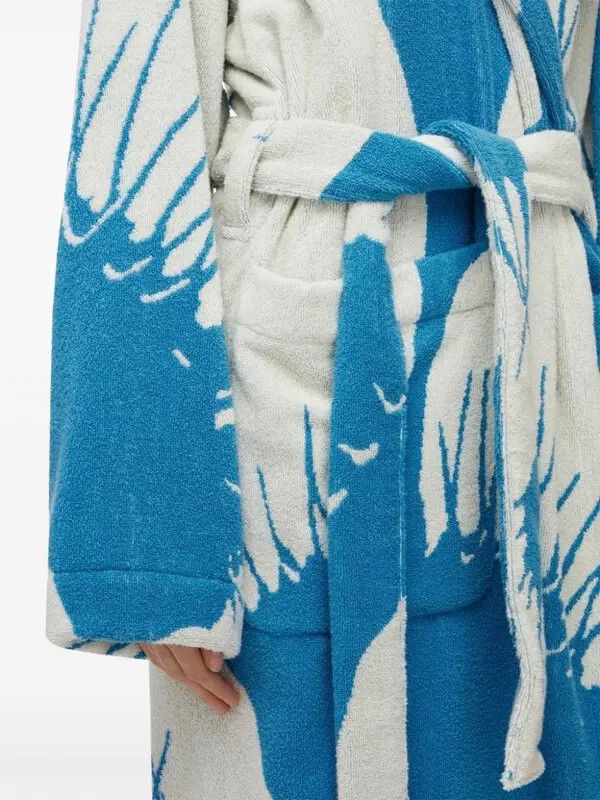 Salvatore Ferragamo o1s1rm0126 Venus Graphic-print Bathrobe in Blue/White Size XS / US 0-2 / IT 36-38 - 5 Thumbnail
