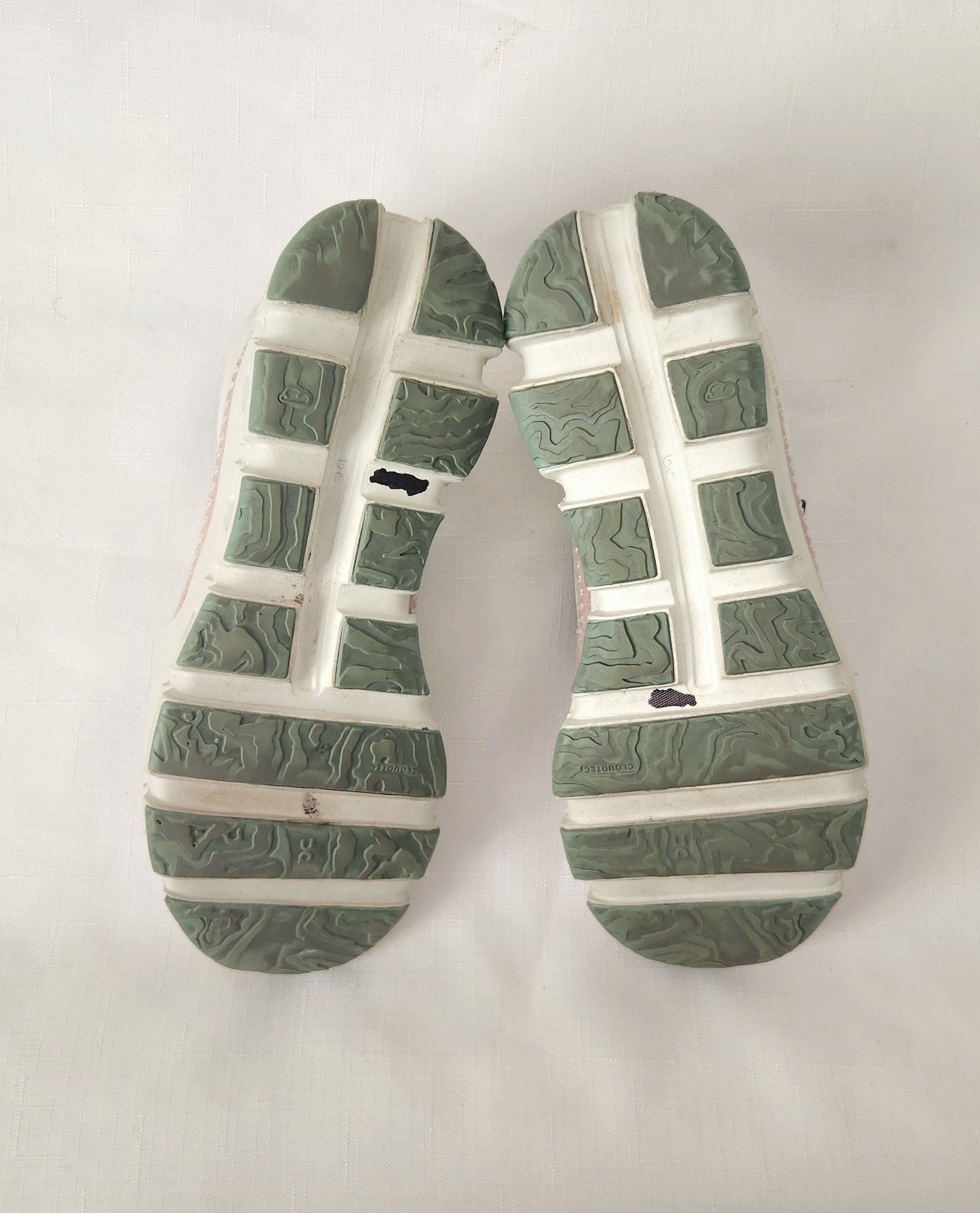 On On Cloud Cloudaway Ice Shoes Women's Size US 7 Hiking Size US 7 / IT 37 - 8 Thumbnail