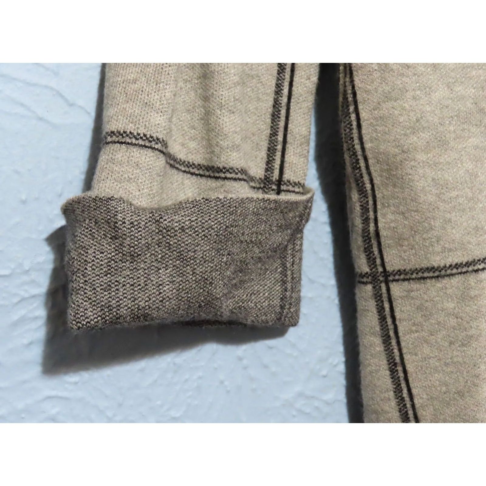 Vintage Tahari Sweater Womens XS Gray Women Mock Turtleneck Black Lines and Upturned Cuffs Size XS / US 0-2 / IT 36-38 - 5 Thumbnail