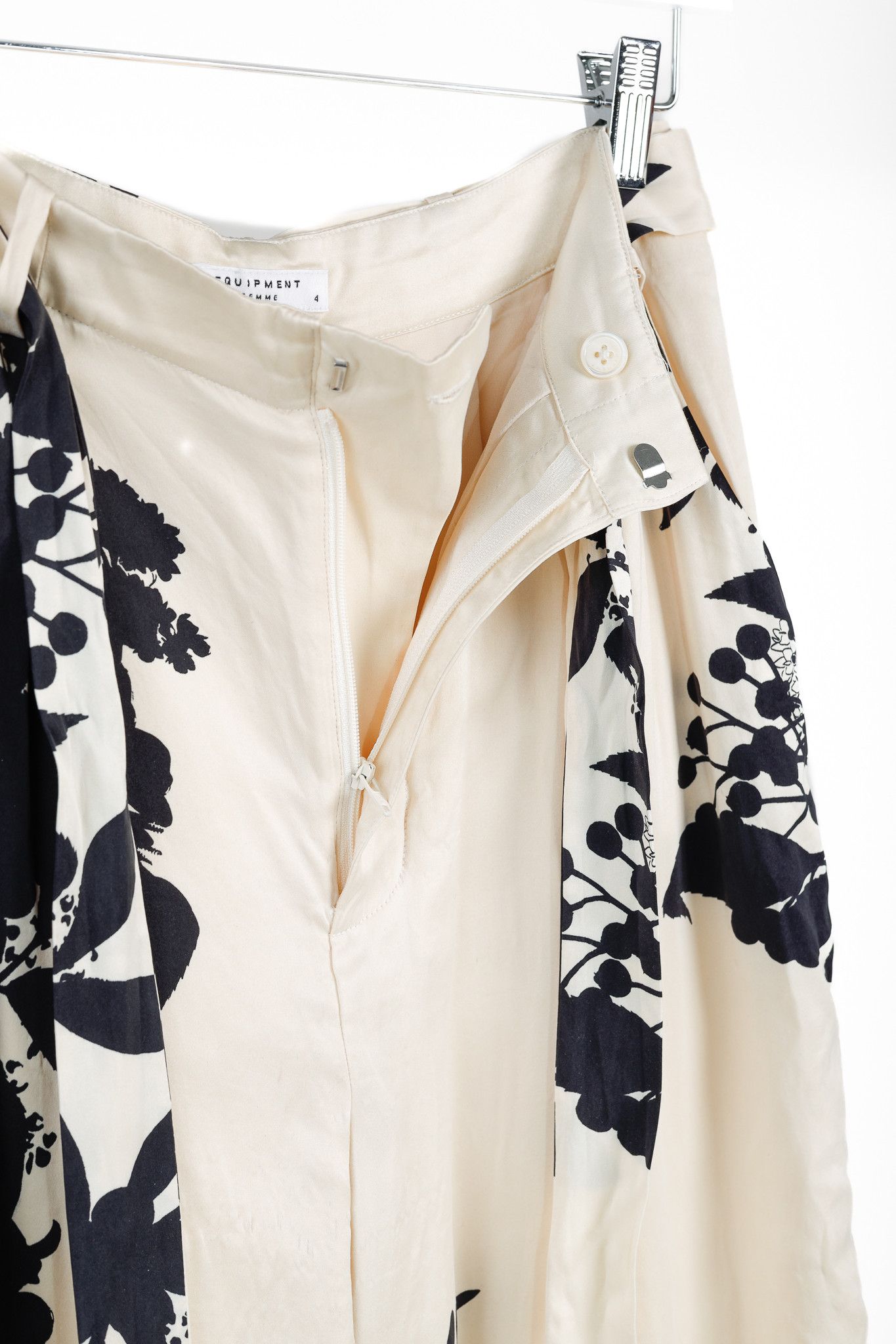 Equipment Equipment Evonne Cream Floral Silk Belted Trousers Size 27" / US 4 / IT 40 - 11 Thumbnail