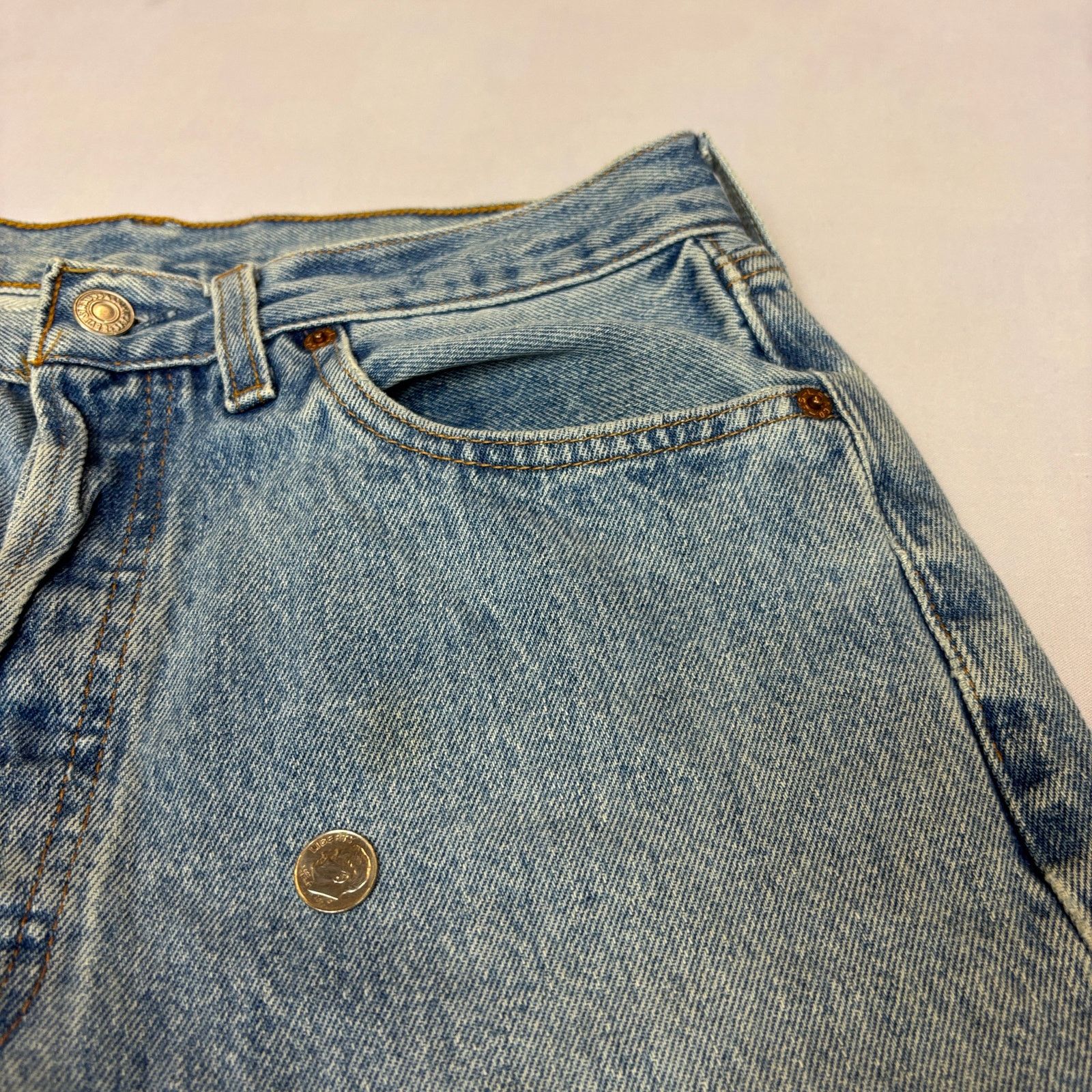 Levi's Vintage 90s Levi's 501 Straight Leg Jeans 31x29 Size US 31 - 11 Thumbnail