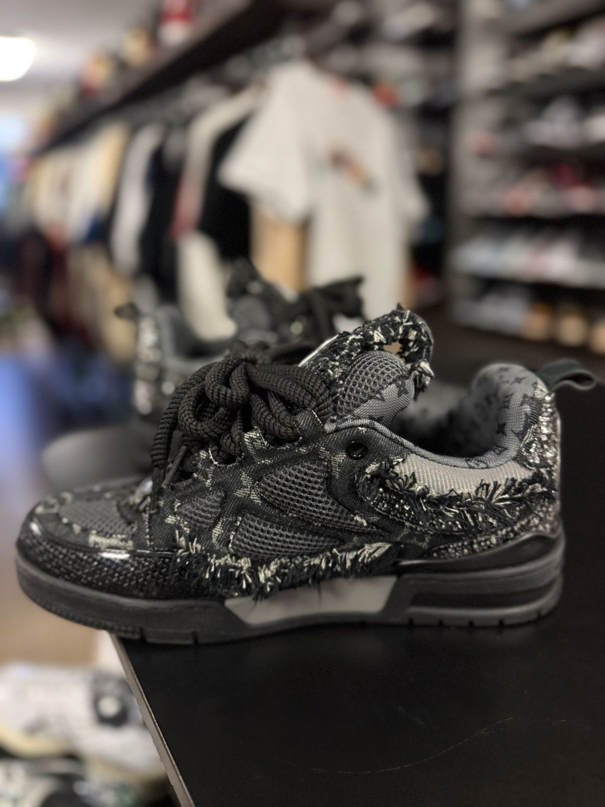 Louis Vuitton Louis Vuitton Swarovski Crystal Skates Black 8.5LV/9.5US Size US 9.5 / EU 42-43 - 12 Thumbnail