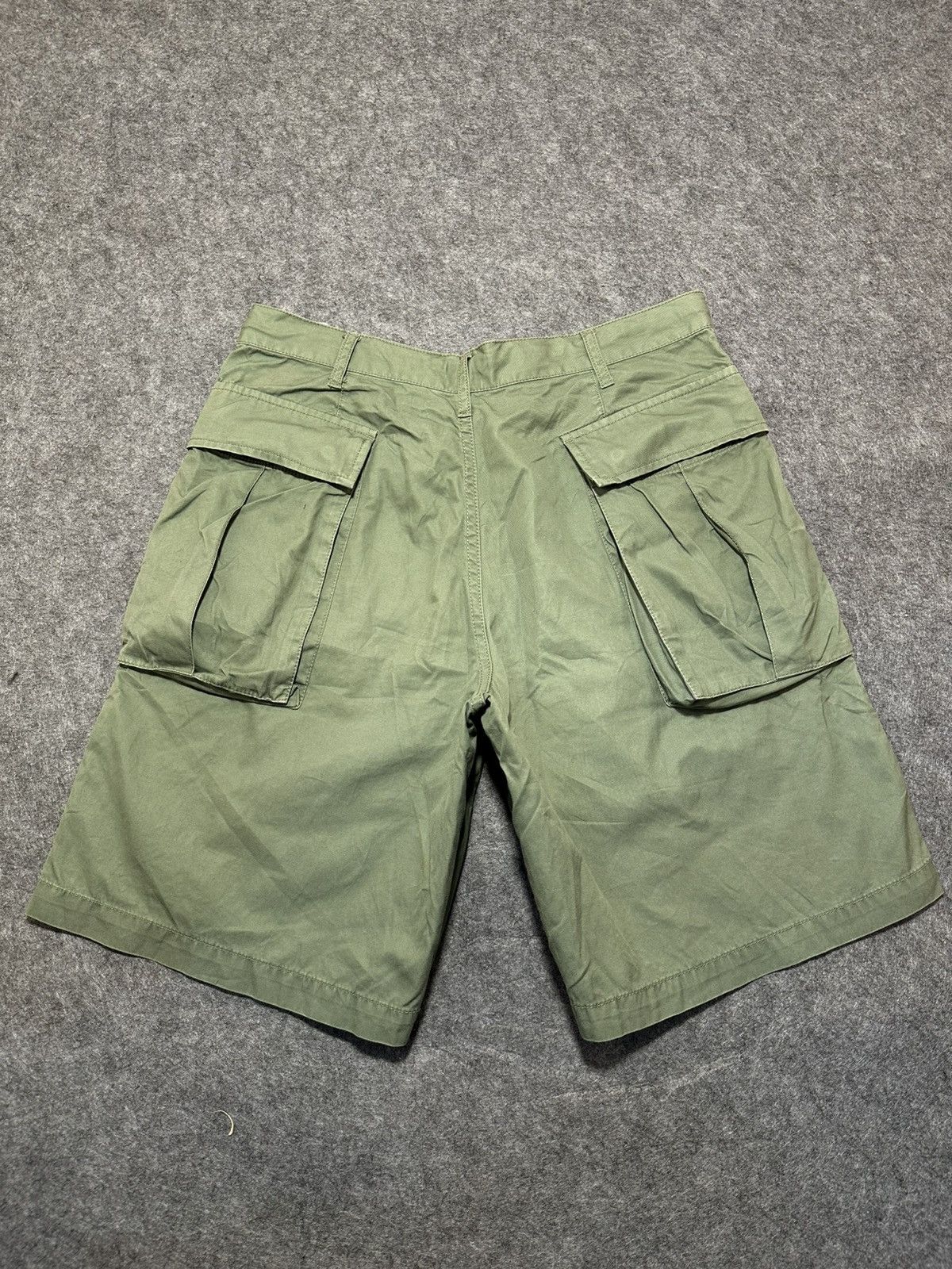 Beams Japan Beam cargo shorts with a wide cut and large cargo pockets. Size US 34 / EU 50 - 2 Thumbnail