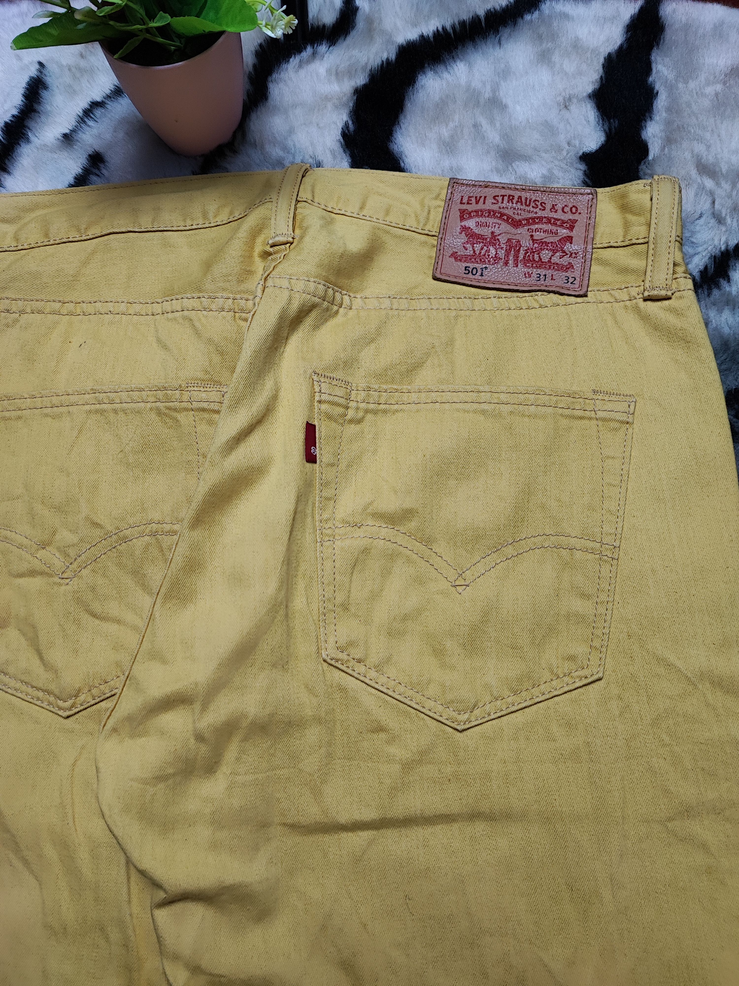 Levi's Levi’s 501 Button Fly Yellow Jeans Straight Cut Size US 31 - 14 Thumbnail