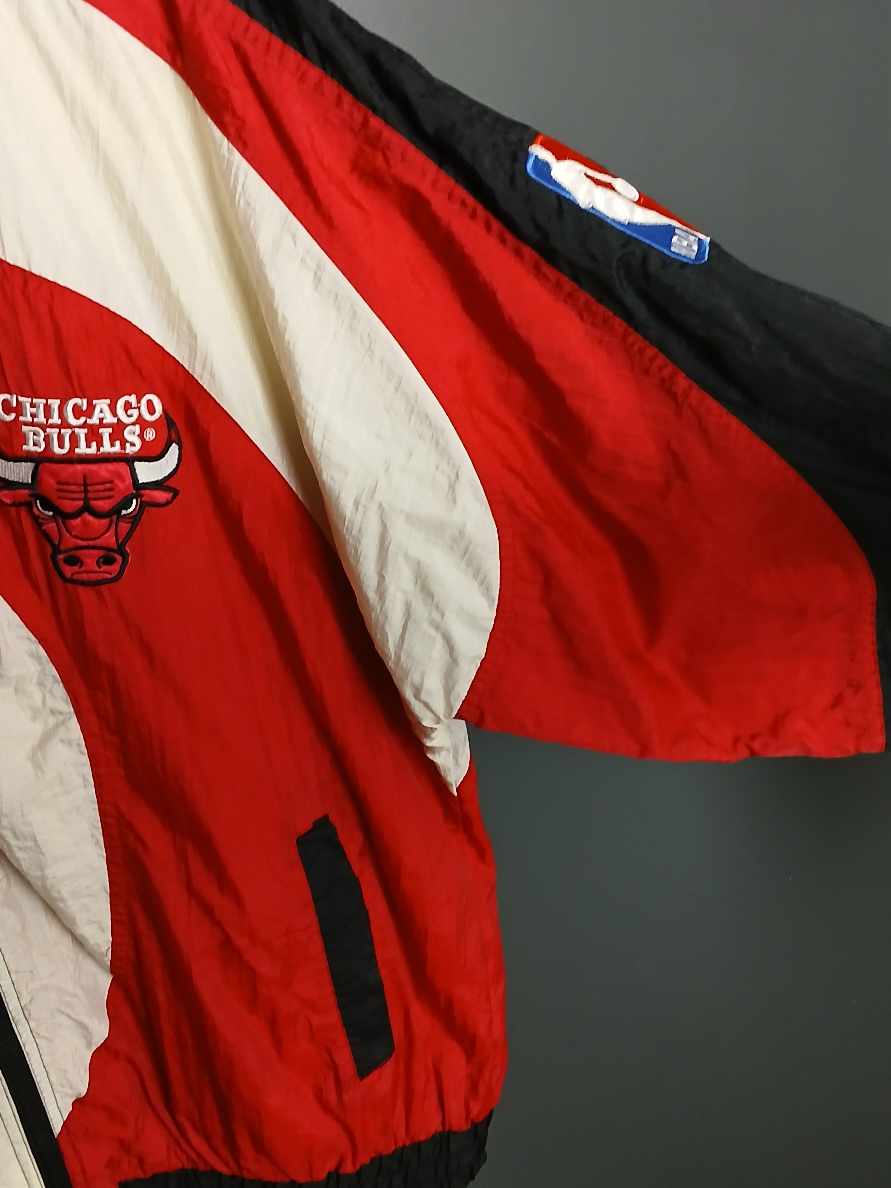NBA × Pro Player Vintage Pro Player NBA Chicago Bulls Basketball Jacket Size US XL / EU 56 / 4 - 10 Thumbnail