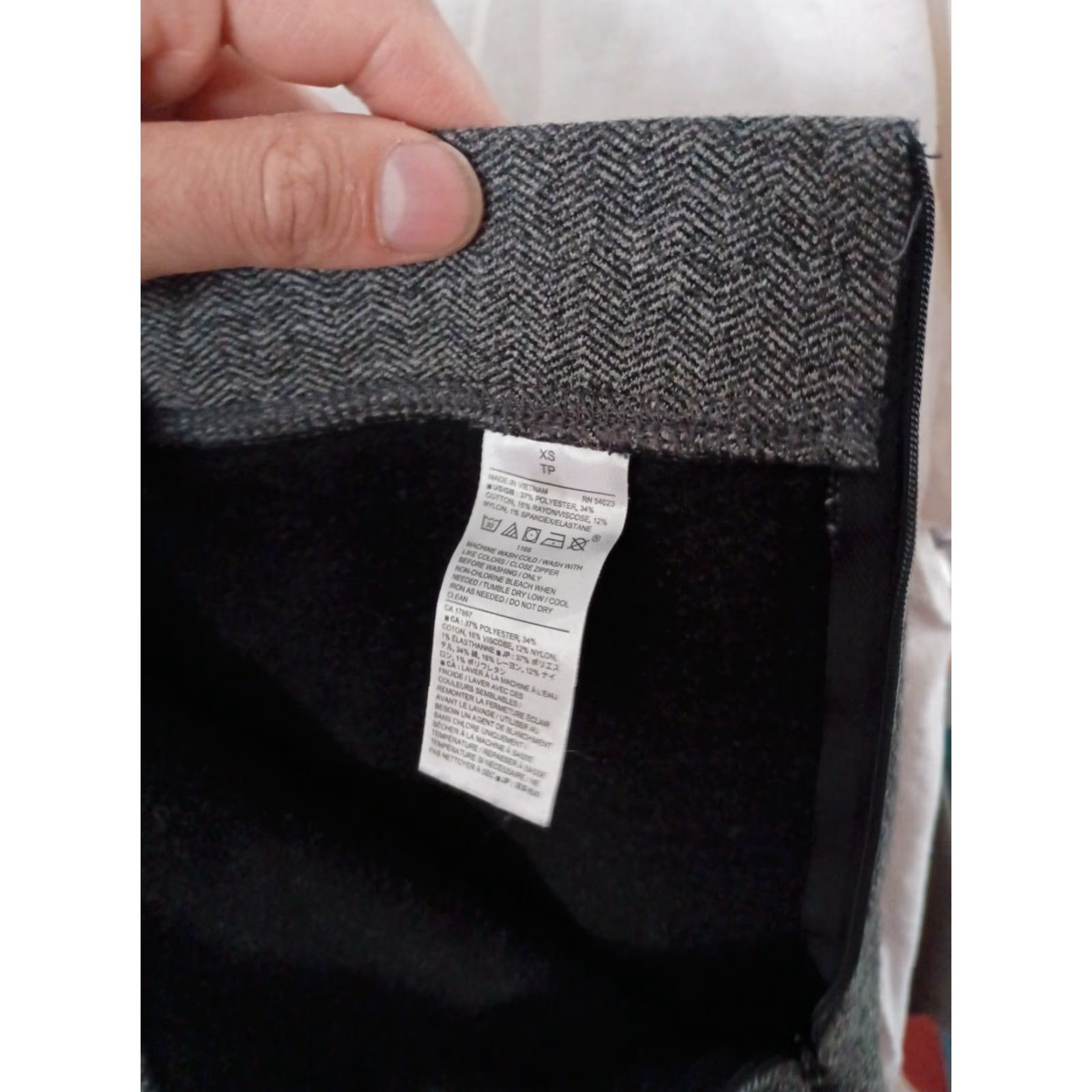 Banana Republic VINTAGE Banana Republic Dress Pants Women XS Gray Cotton Blend Side Zip Pants Dress Pants Women XS Gray Banana Republic Vintage Size 26" / US 2 / IT 38 - 3 Thumbnail