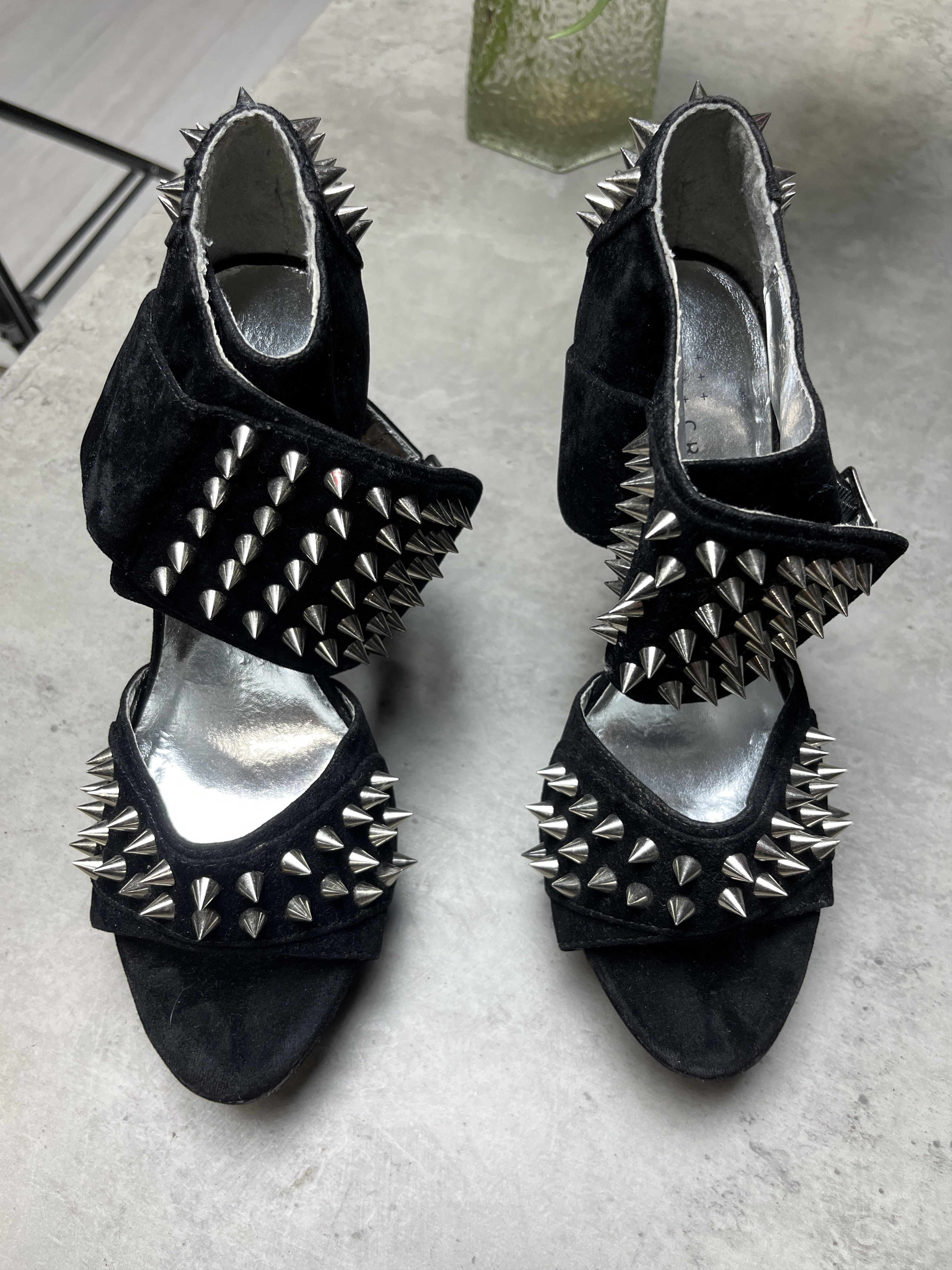 Other 2000s SPIKED SUEDE PLATFORM PEEP TOE HEELS - 5114 Size US 7.5 / IT 37.5 - 6 Thumbnail