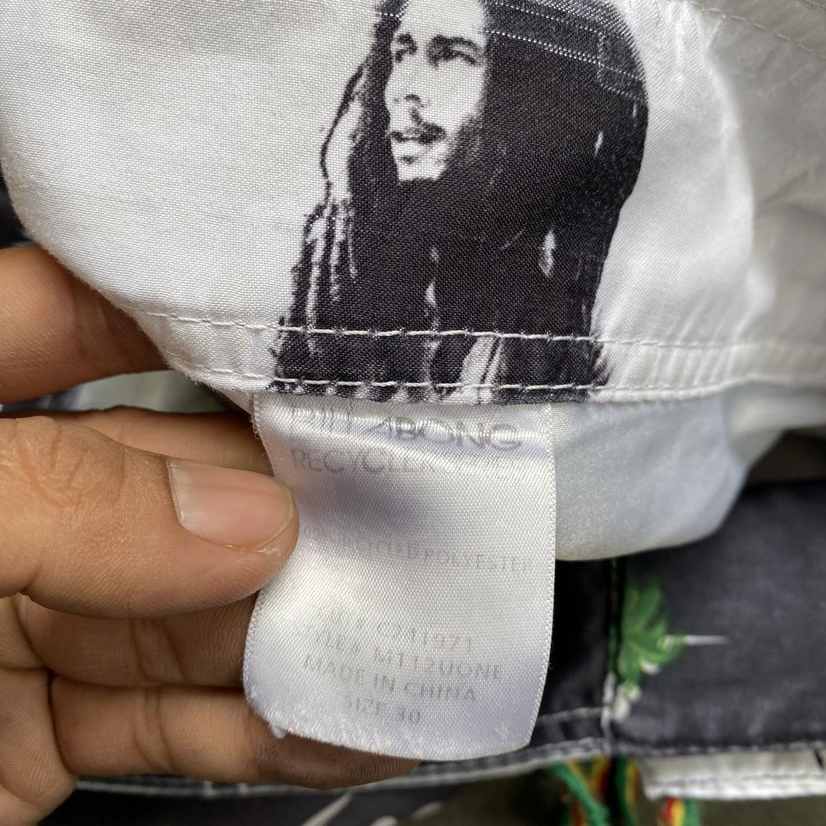 Billabong 90s Bilabong X Bob Marley Surfing Short Pants Size US 30 / EU 46 - 9 Thumbnail