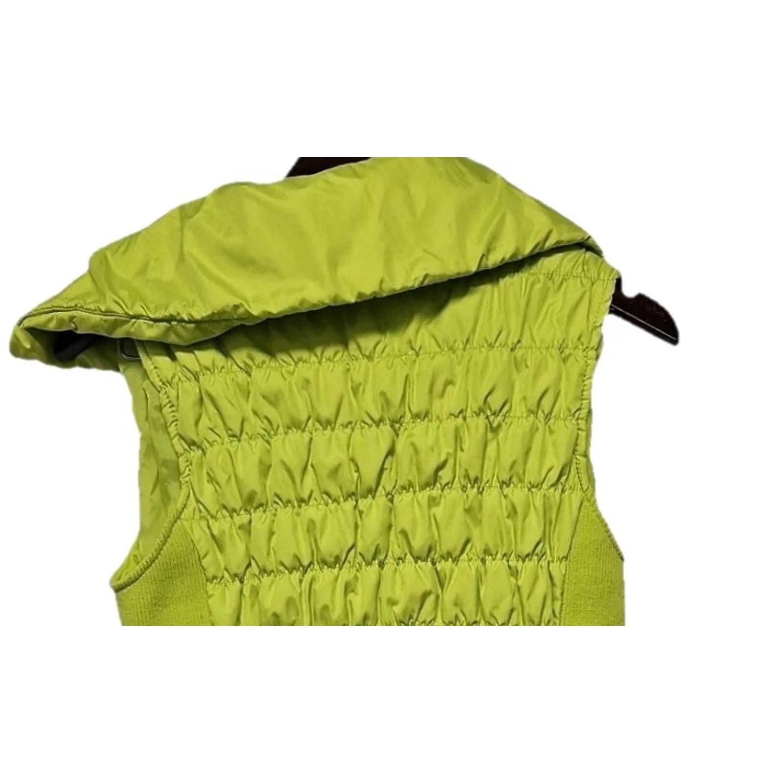 Vintage VINTAGE Y2K Marc New York Andrew Marc Quilted Vest Women’s M Green Zip Front Slim—Womens, Vest, Green, Quilted, Lightweight, Pockets Size M / US 6-8 / IT 42-44 - 6 Thumbnail
