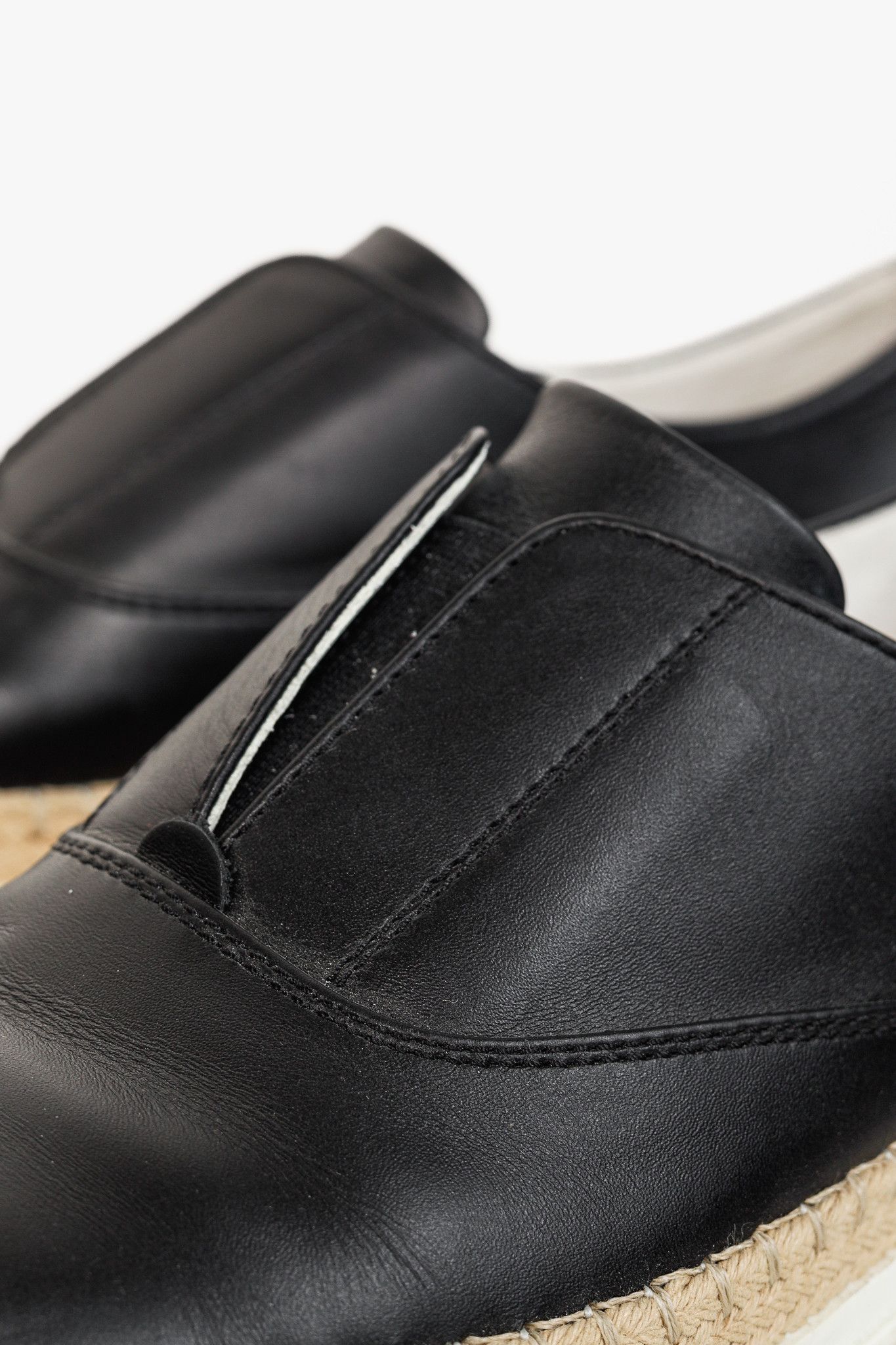Tod's Tod's Francesina Leather Raffia-Detailed Slip-On Sneakers Size US 6 / IT 36 - 7 Thumbnail