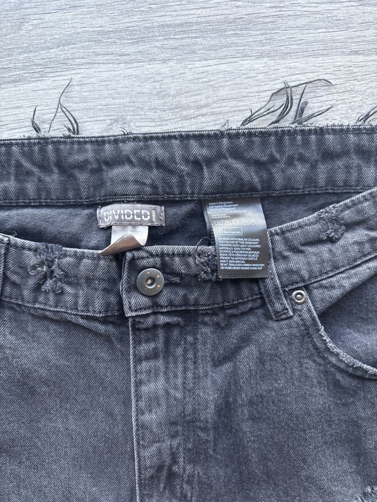 Divided Black Jean Shorts Rips Size US 36 / EU 52 - 4 Thumbnail