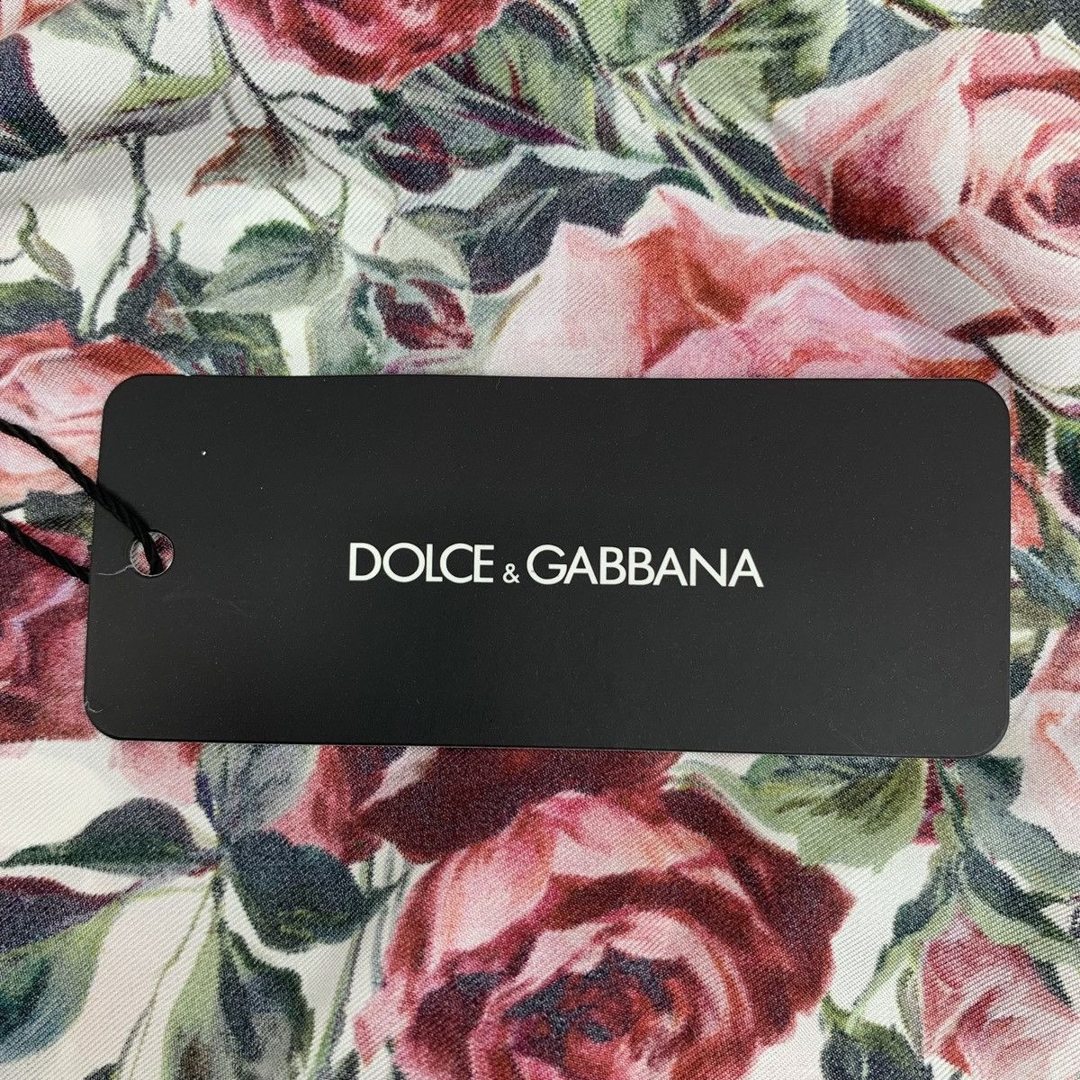 Dolce & Gabbana Dolce & Gabbana All-over Rose Print Silk Casual Shorts K26WX Size 25" / US 0 / IT 36 - 6 Thumbnail