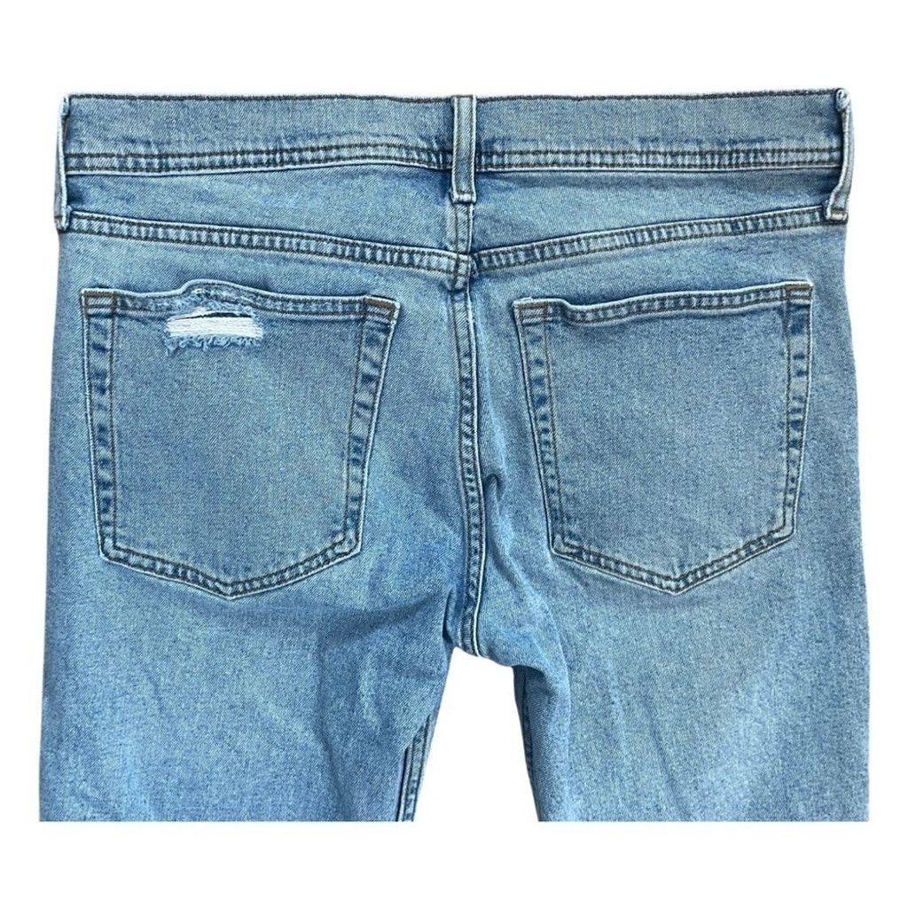 Bdg BDG Jeans Light-wash Blue Distressed Women’s Size 30. Size 30" / US 8 / IT 44 - 14 Thumbnail