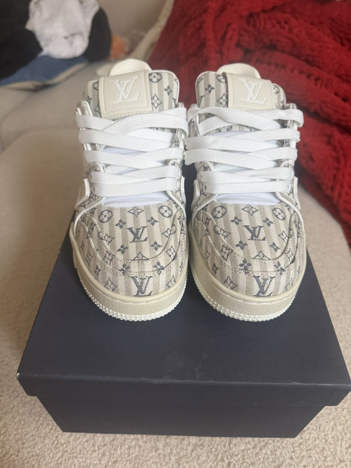Louis Vuitton Louis Vuitton Trainer Beige Stripes Size US 4.5 / IT 34.5 - 2 Thumbnail