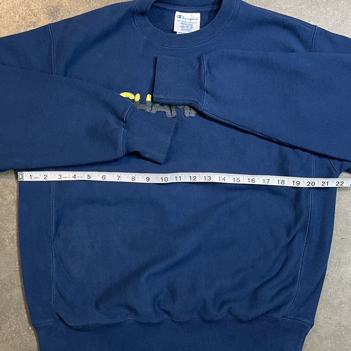 Champion Vintage 90s Champion Reverse Weave Crewneck Sweatshirt Logo Size US M / EU 48-50 / 2 - 5 Thumbnail