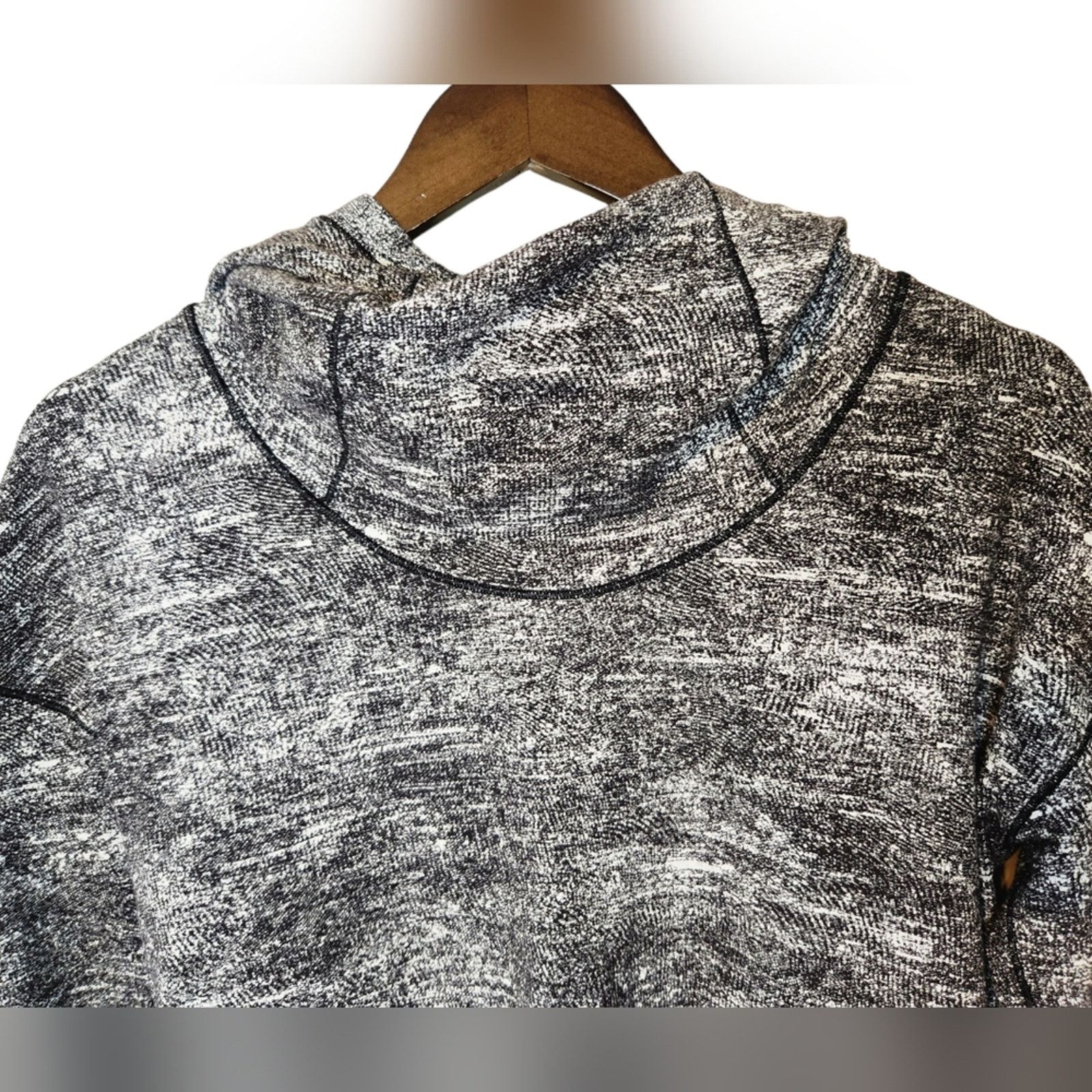 Lululemon Lululemon Forever Endeavour Long Sleeve Black White 8 Size M / US 6-8 / IT 42-44 - 7 Thumbnail
