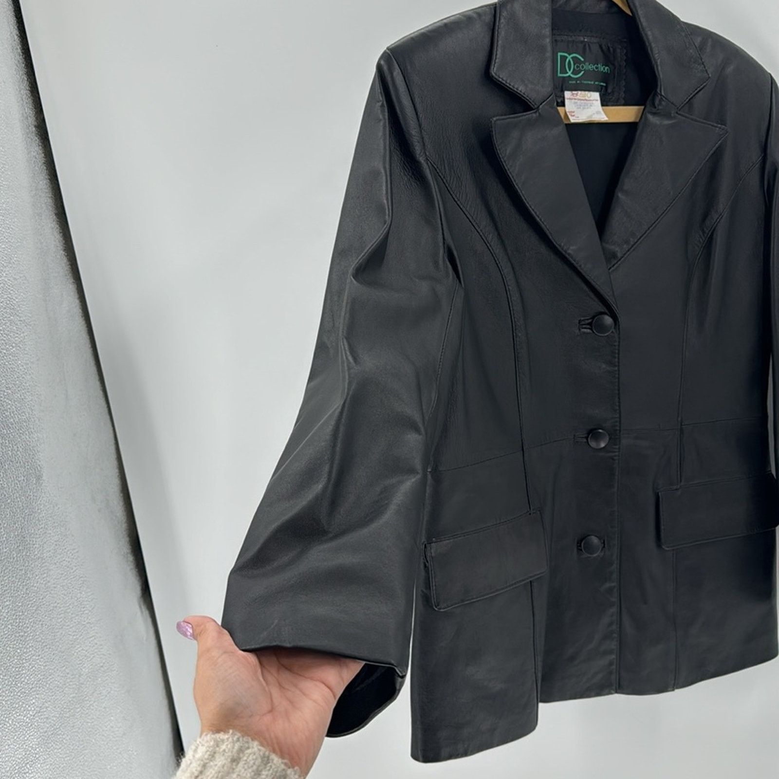 Vintage Vintage DC Collection black leather jacket unisex size M Size US M / EU 48-50 / 2 - 8 Thumbnail
