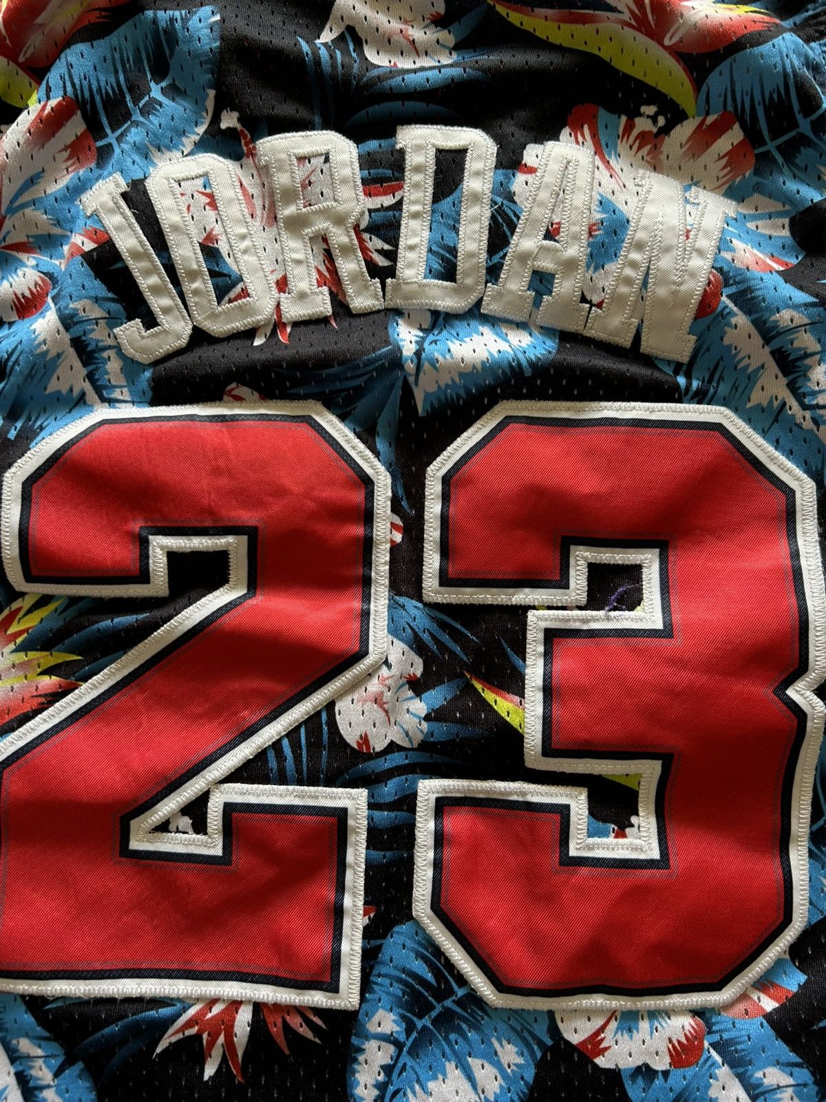 NBA Chicago Bulls Micheal Jordan Floral Basketball Jersey RARE Size US M / EU 48-50 / 2 - 9 Thumbnail