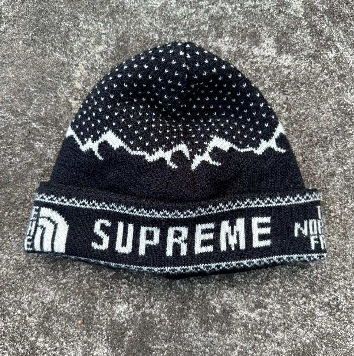 Supreme®/The North Face® Beanie Supreme The North Face Beanie Black - FW22 - US