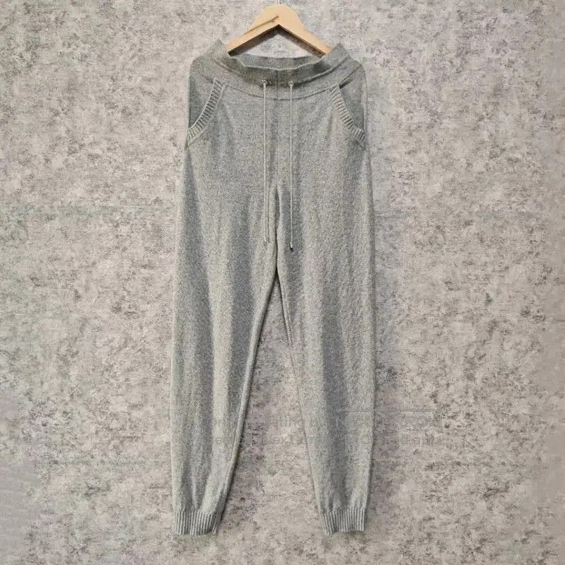 Chanel Gray Wool Casual Pants for Women .