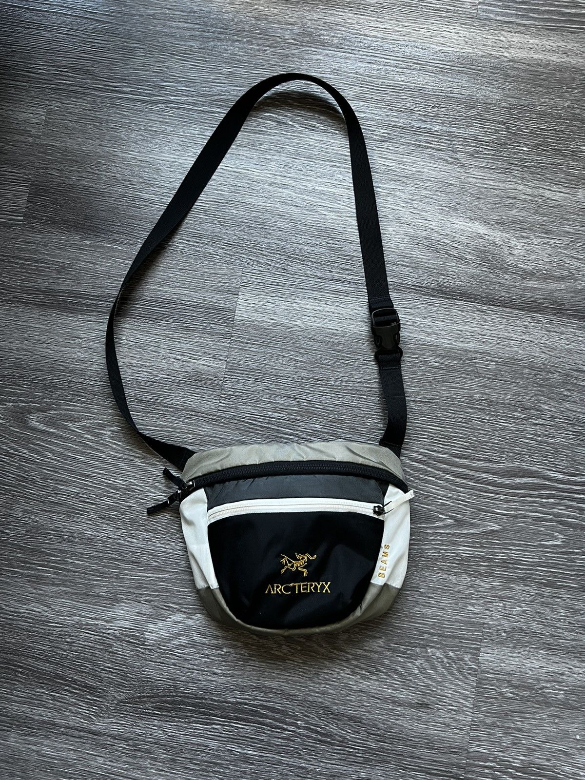 image of Arcteryx x Beams Plus Arc’Teryx Beams Mantis 2 Bag in Black, Men's