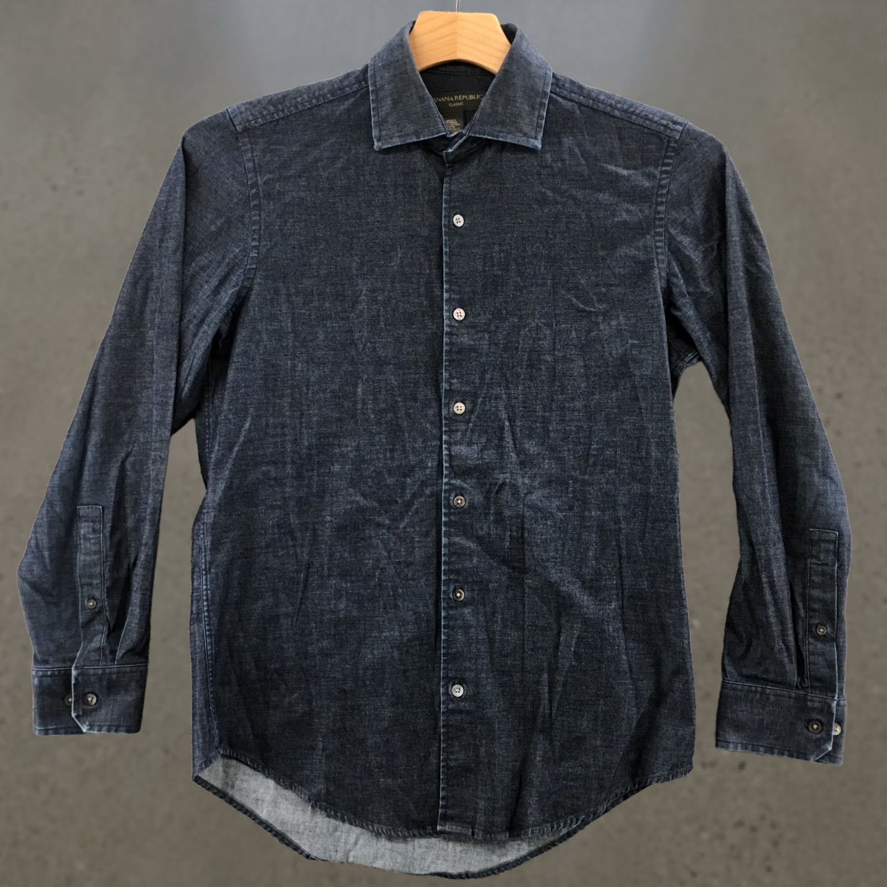 Banana Republic Banana Republic Shirt Mens S Gray Cotton Blend Classic Fit Button Up Size US S / EU 44-46 / 1 - 1 Thumbnail