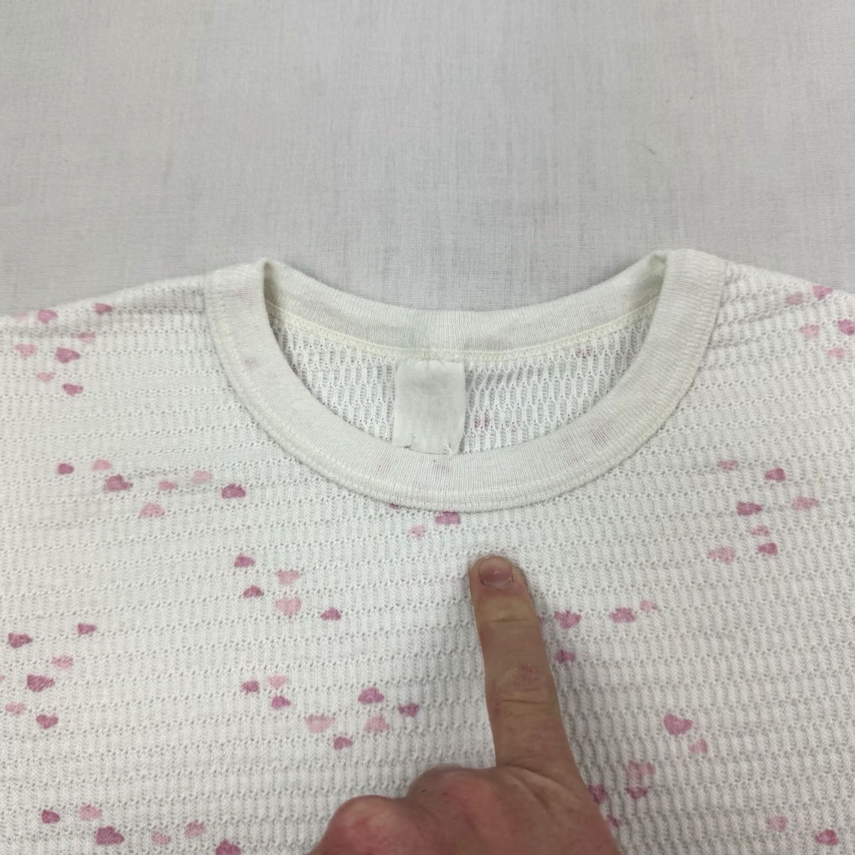 Vintage VINTAGE American Shirt Womens Small Crew Neck Long Sleeve Thermal Heart Printed 70s 80s Hipster Grunge White Cotton Slim Vintage Size S / US 4 / IT 40 - 5 Thumbnail