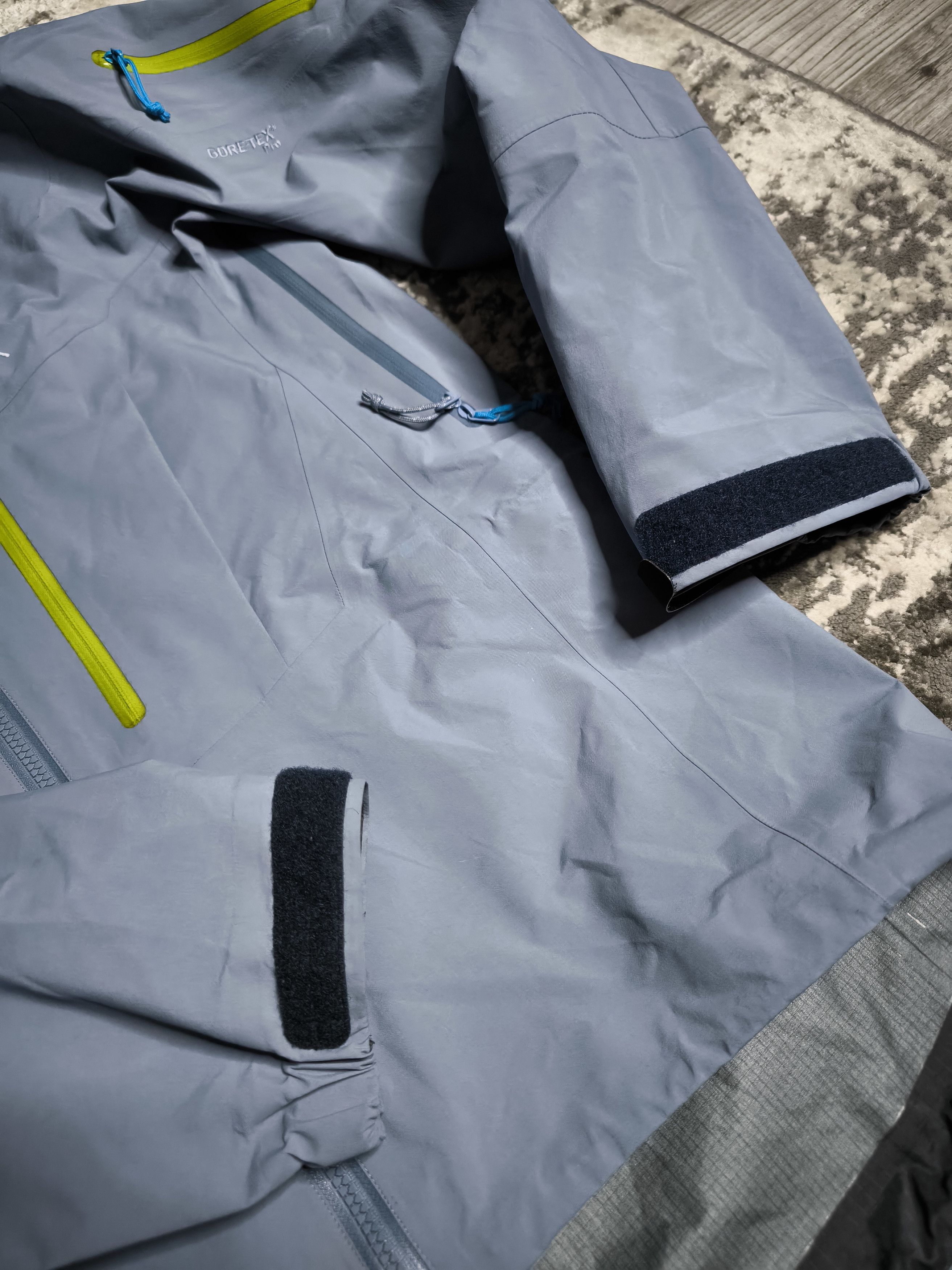 Arc'teryx Men's Arcteryx Alpha SV GORETEX PRO Jacket Size S Arc'teryx Size US S / EU 44-46 / 1 - 6 Thumbnail