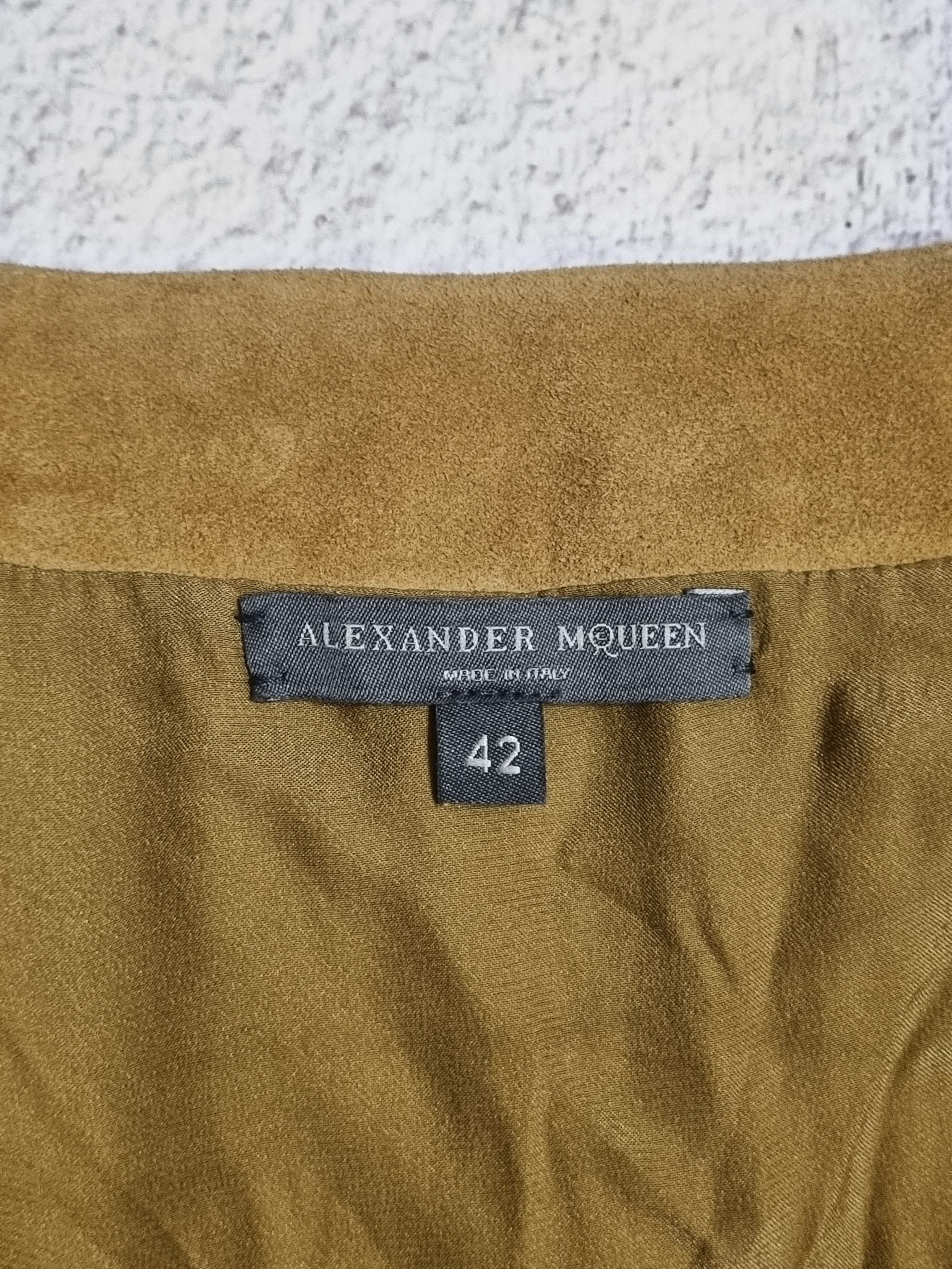 Alexander McQueen Rare Alexander McQueen Vintage Genuine Leather Mini Skirt Size 28" / US 6 / IT 42 - 11 Thumbnail