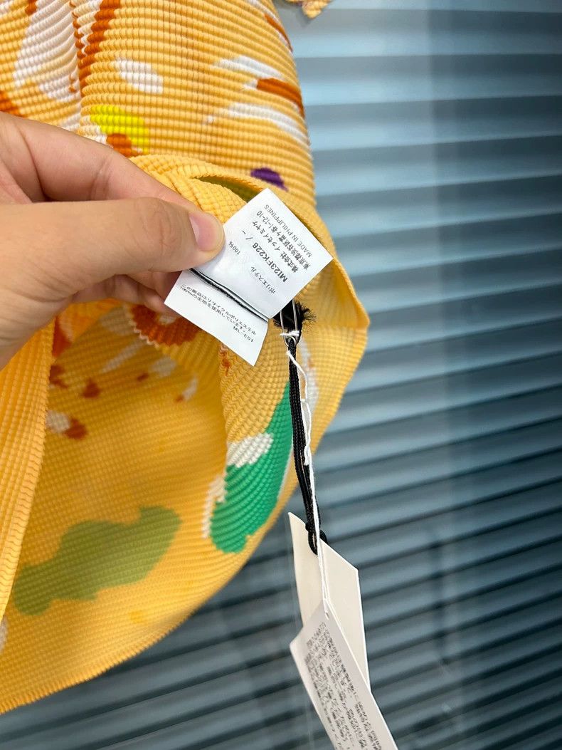 Issey Miyake issey miyake size:one size Wrinkled round-neck printed sho Size XS / US 0-2 / IT 36-38 - 4 Thumbnail