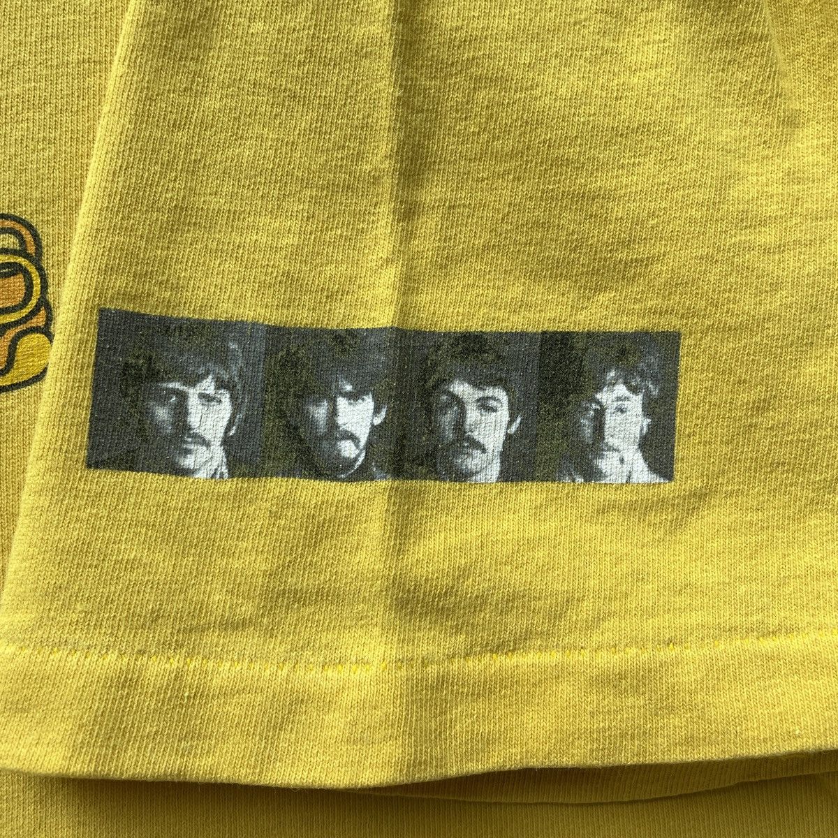 Band Tees 90s The Beatles Yellow Submarine Quiksilver rusty surf wear Size US L / EU 52-54 / 3 - 2 Thumbnail