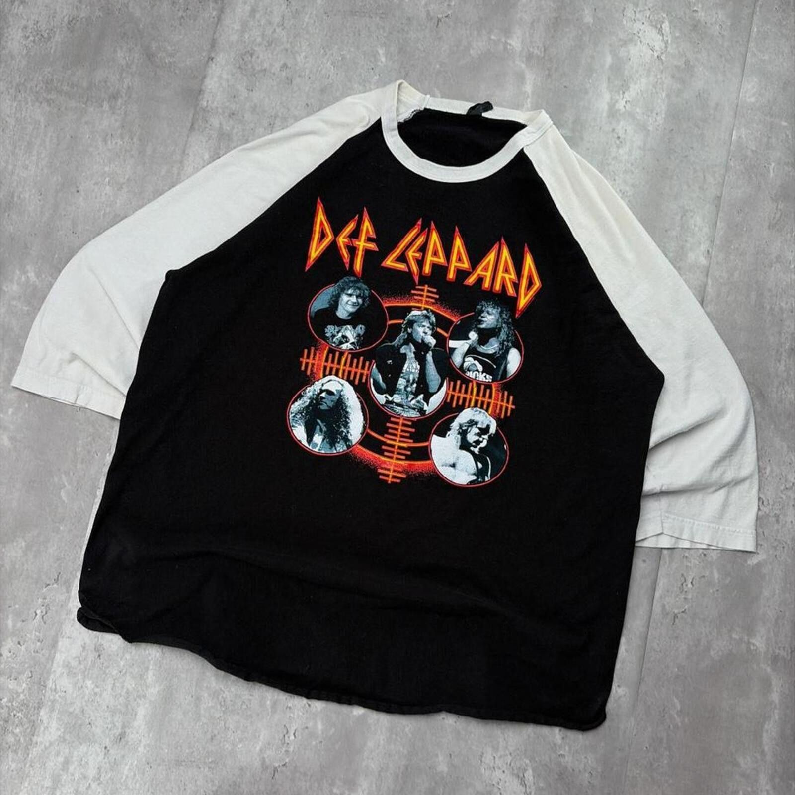 Other Y2K Black Def Leppard Grunge 3/4 Sleeve Gothic Band Shirt Size US XL / EU 56 / 4 - 2 Thumbnail