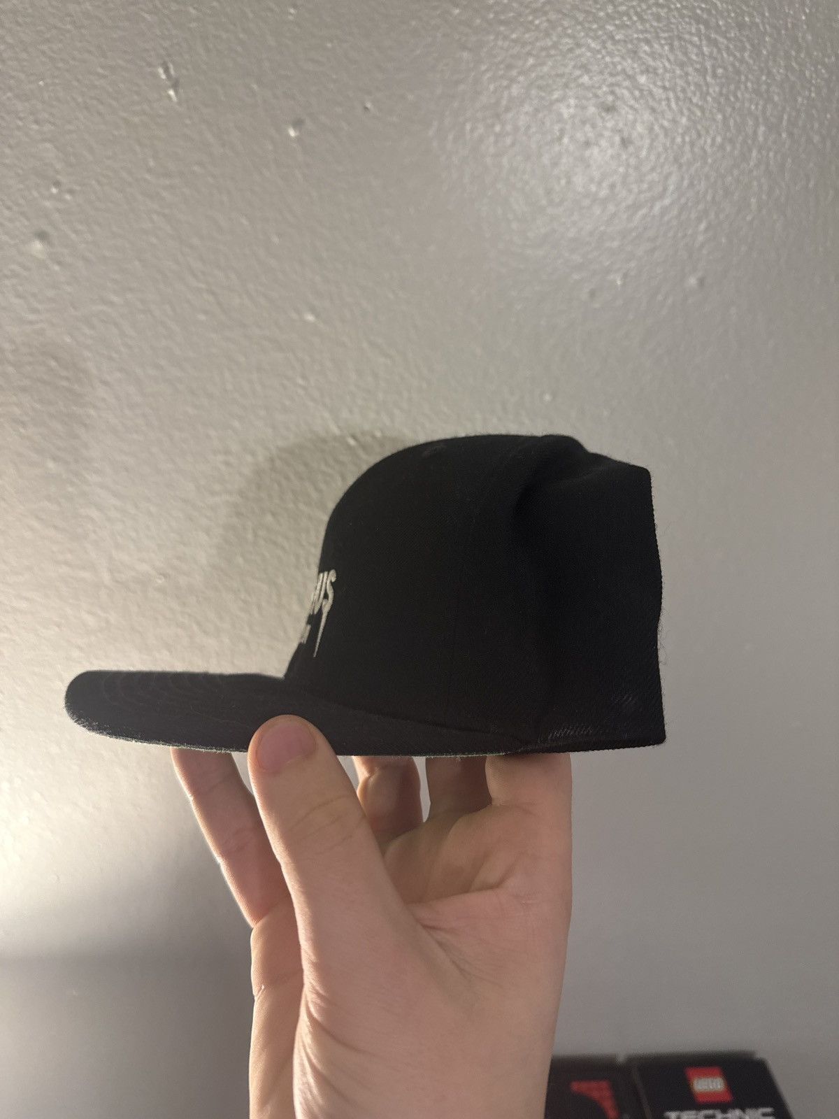Kanye West RARE AUTHENTIC KANYE WEST YEEZUS TOUR SNAPBACK Size ONE SIZE - 5 Thumbnail