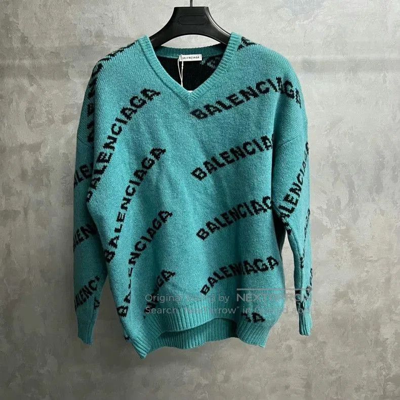 Balenciaga Balenciaga Blue Logo V-Neck Long-Sleeve Sweater. Size US XS / EU 42 / 0 - 1 Thumbnail