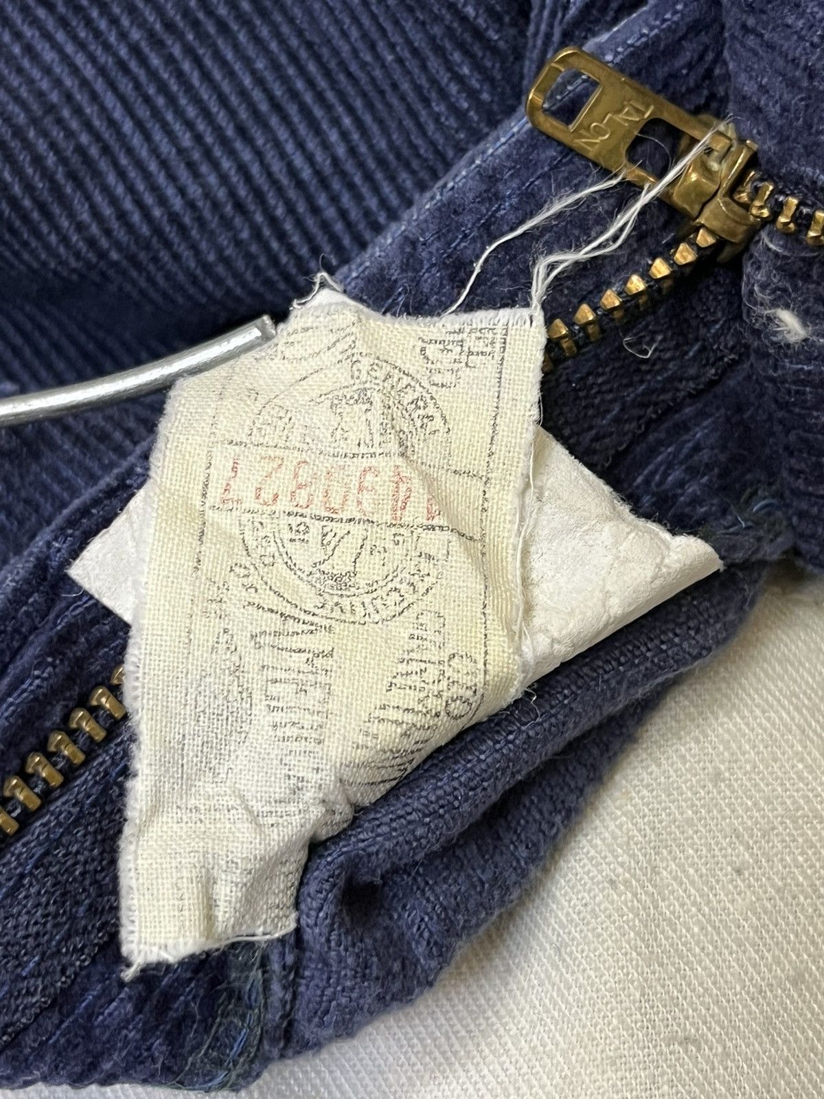 Lee VINTAGE 80s LEE RIDERS MADE IN USA BLUE CORDUROY PANTS Size US 33 - 17 Thumbnail