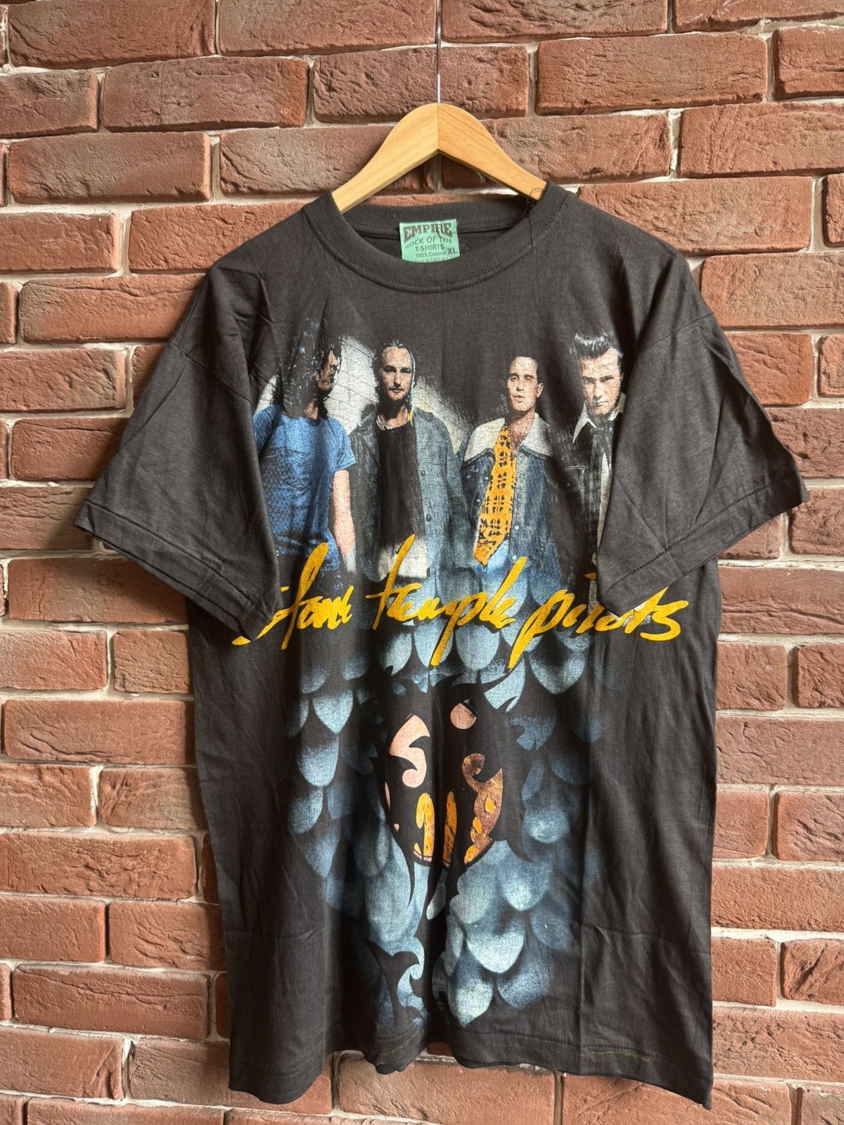 Band Tees Very Rare Vintage 90s Stone Temple Pilots Tour Tee Size US XL / EU 56 / 4 - 1 Thumbnail