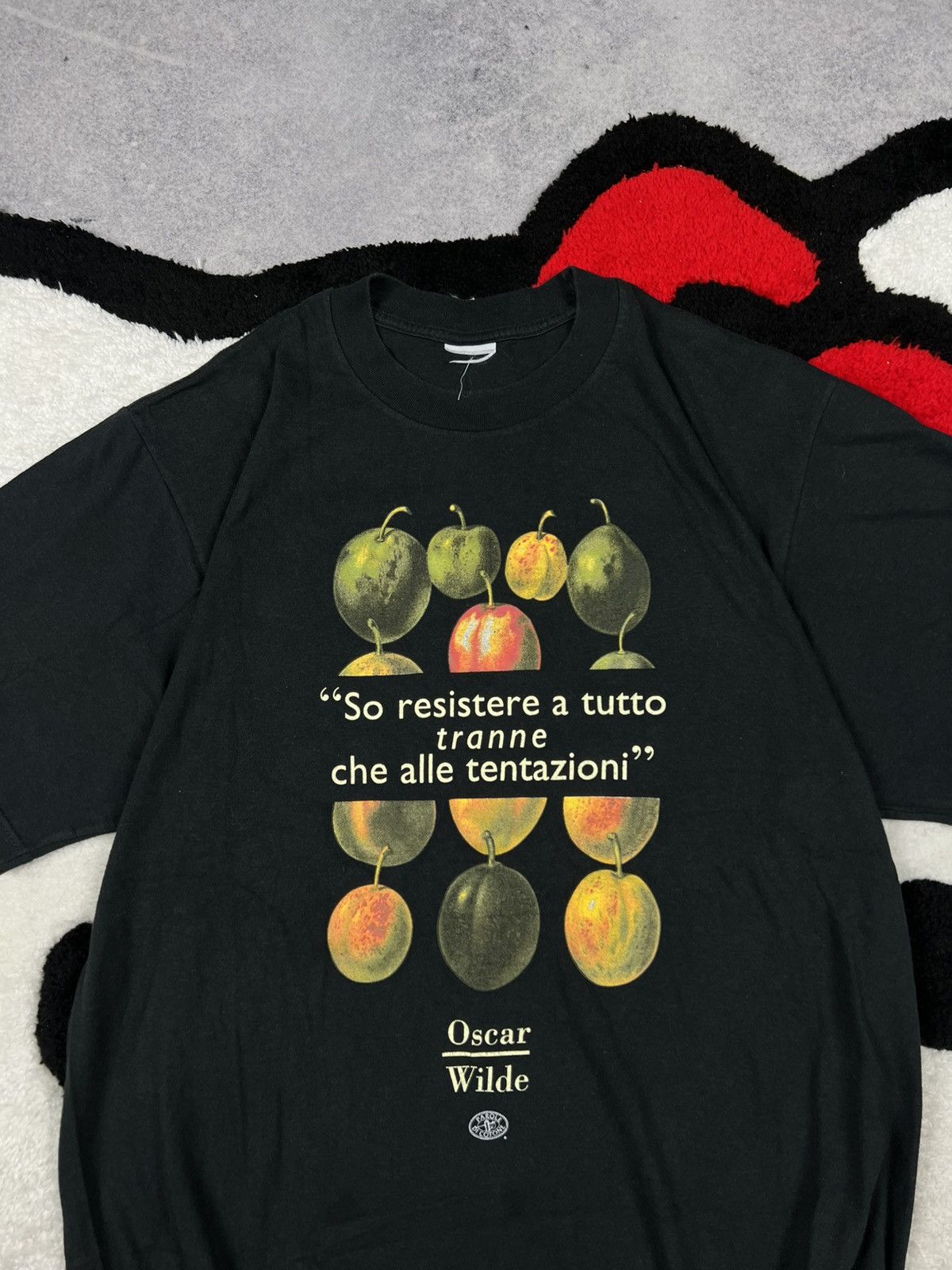 Vintage Vintage 90s Oscar Wild Quotes Irish Poet Art Tee Shirt Size US M / EU 48-50 / 2 - 6 Thumbnail