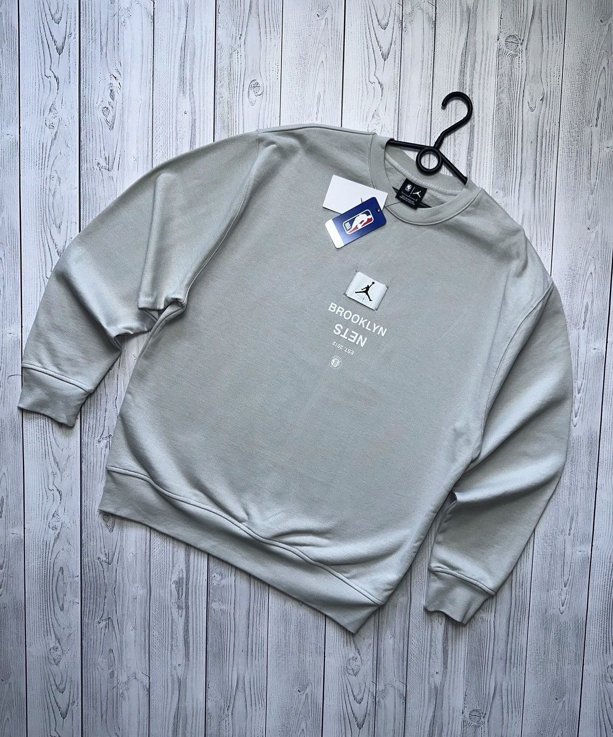 Jordan Brand × Nike Jordan x NETS sweatshirt Jordan flight logo rare size L Size US L / EU 52-54 / 3 - 1 Thumbnail