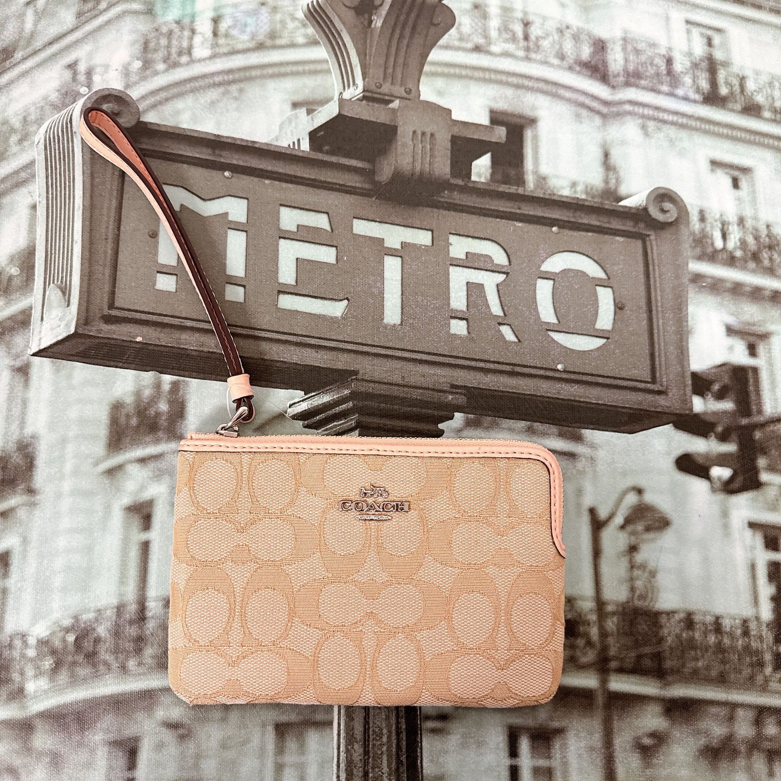Coach F58033 Corner Zip Wristlet In Signature Canvas