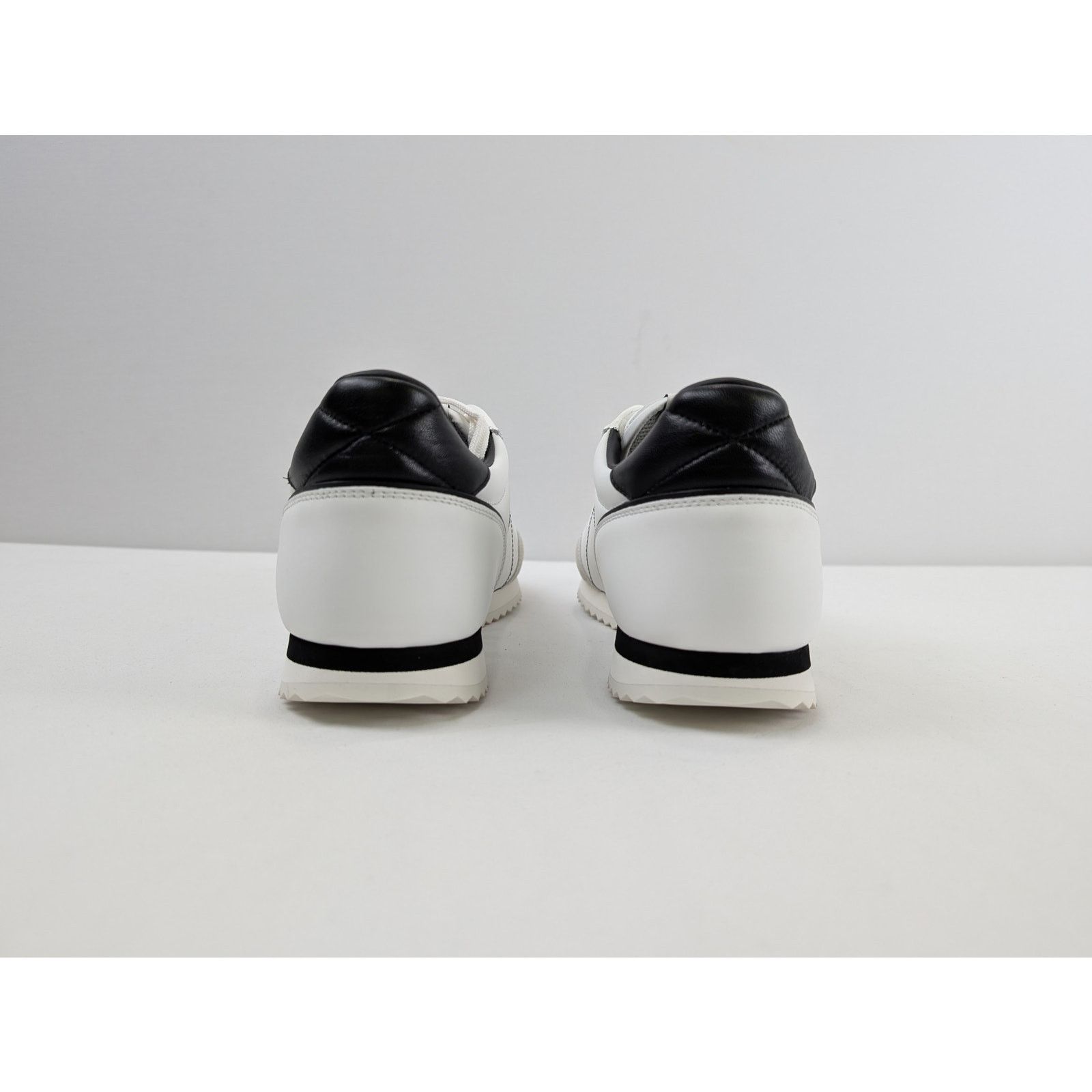 Valentino o1rshd1 Stud-around Sneakers in Leather in White Size US 11 / EU 44 - 12 Thumbnail