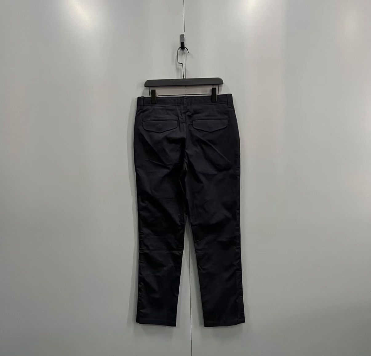 Burberry Burberry Black Straight-leg Pants J41 Size US 28 / EU 44 - 2 Thumbnail