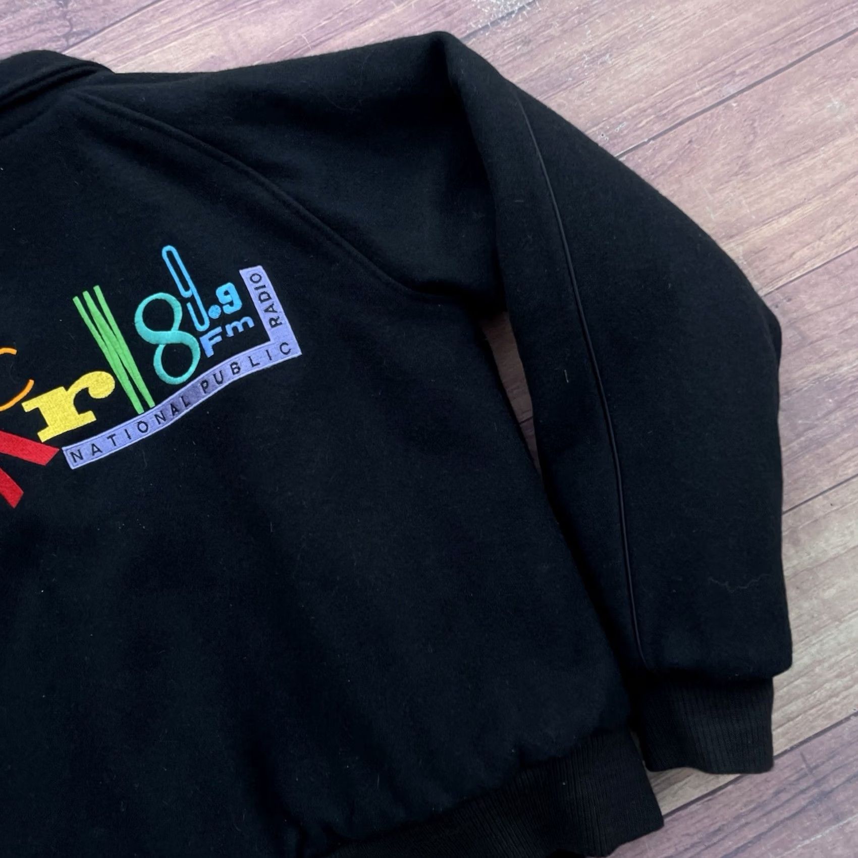 Vintage VINTAGE Rainbow Creations KCRW 89.9 FM Varsity Jacket Sz S Black Wool Blend Mid-Length Button Pockets Embroidered Quilted Limited Edition 90s Mens Size US S / EU 44-46 / 1 - 4 Thumbnail
