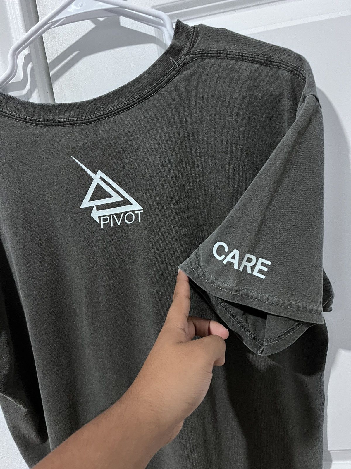 Saba SABA CARE, Everything is Grey limited Merch Size US L / EU 52-54 / 3 - 5 Thumbnail