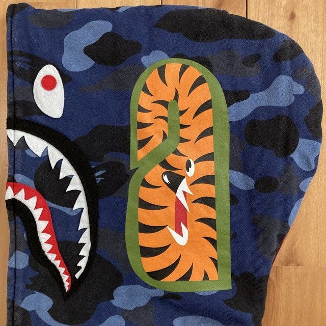 Bape BAPE Shark Full Zip Hoodie Red Camo x Blue Camo APE Size US M / EU 48-50 / 2 - 5 Thumbnail