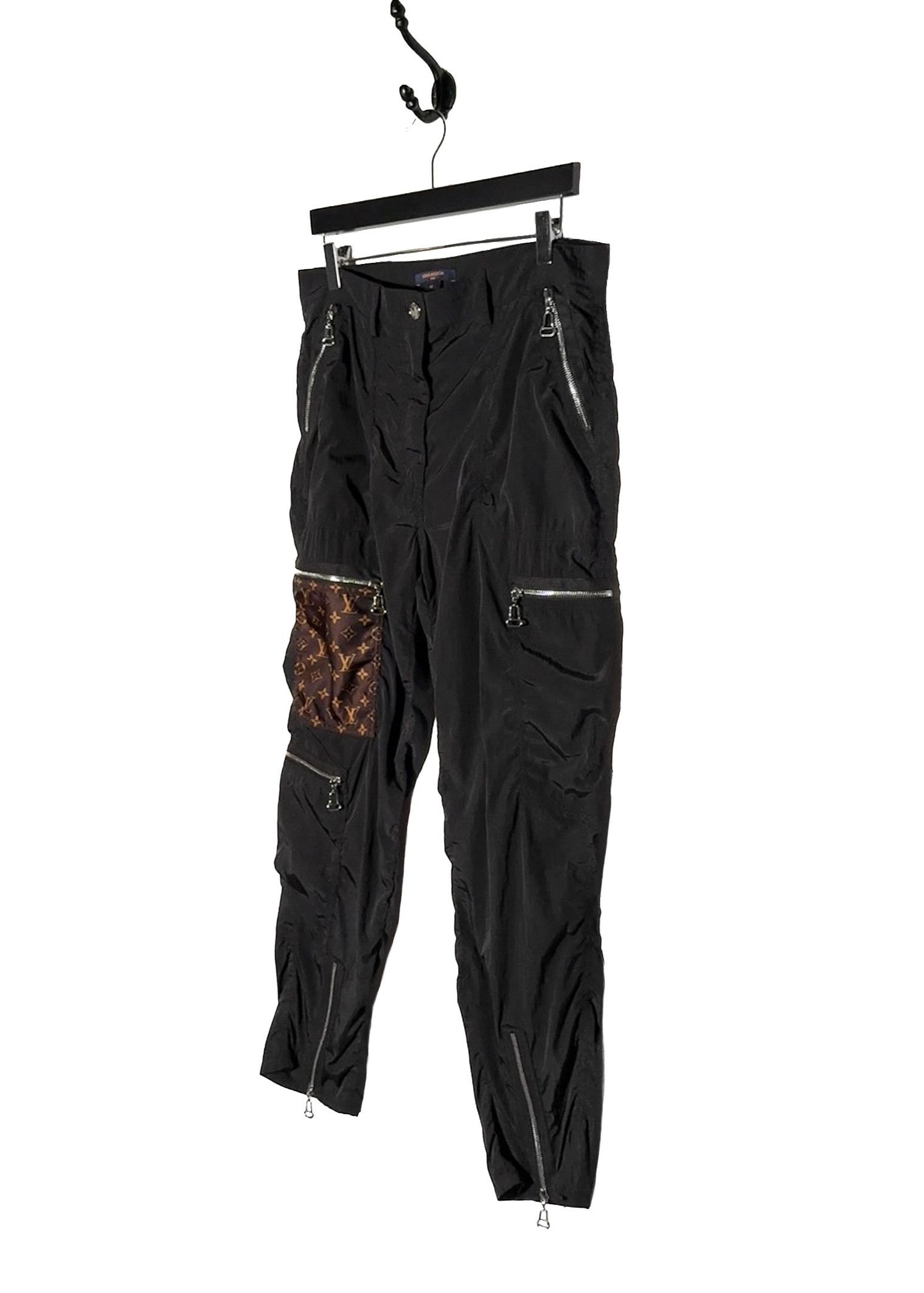 Louis Vuitton Louis Vuitton 2020 Black Monogram Pocket Cargo Track Pants Size 28" / US 6 / IT 42 - 2 Thumbnail